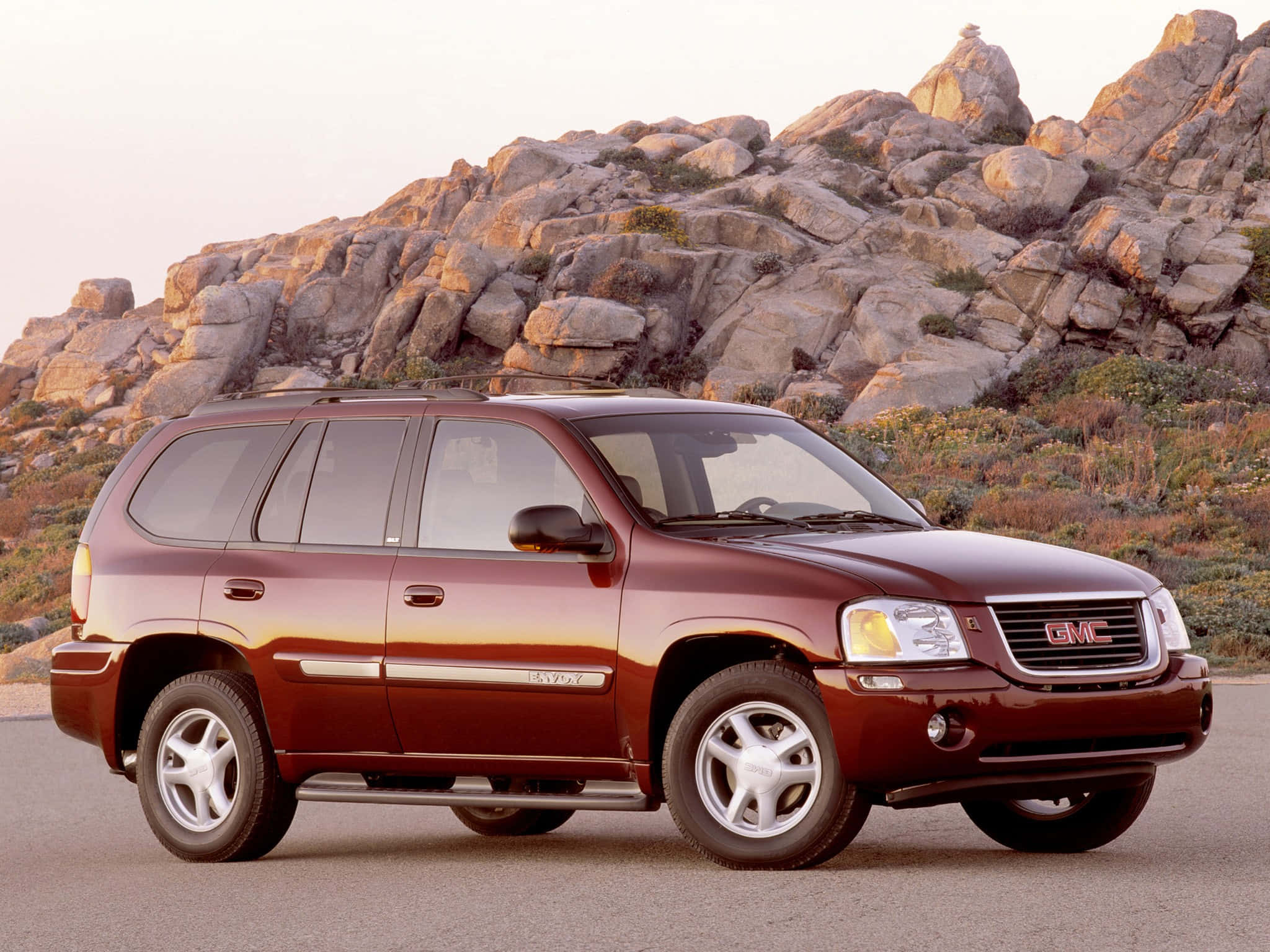 GMC Envoy, maroon, rocky desert hills, Full HD Desktop Wallpaper