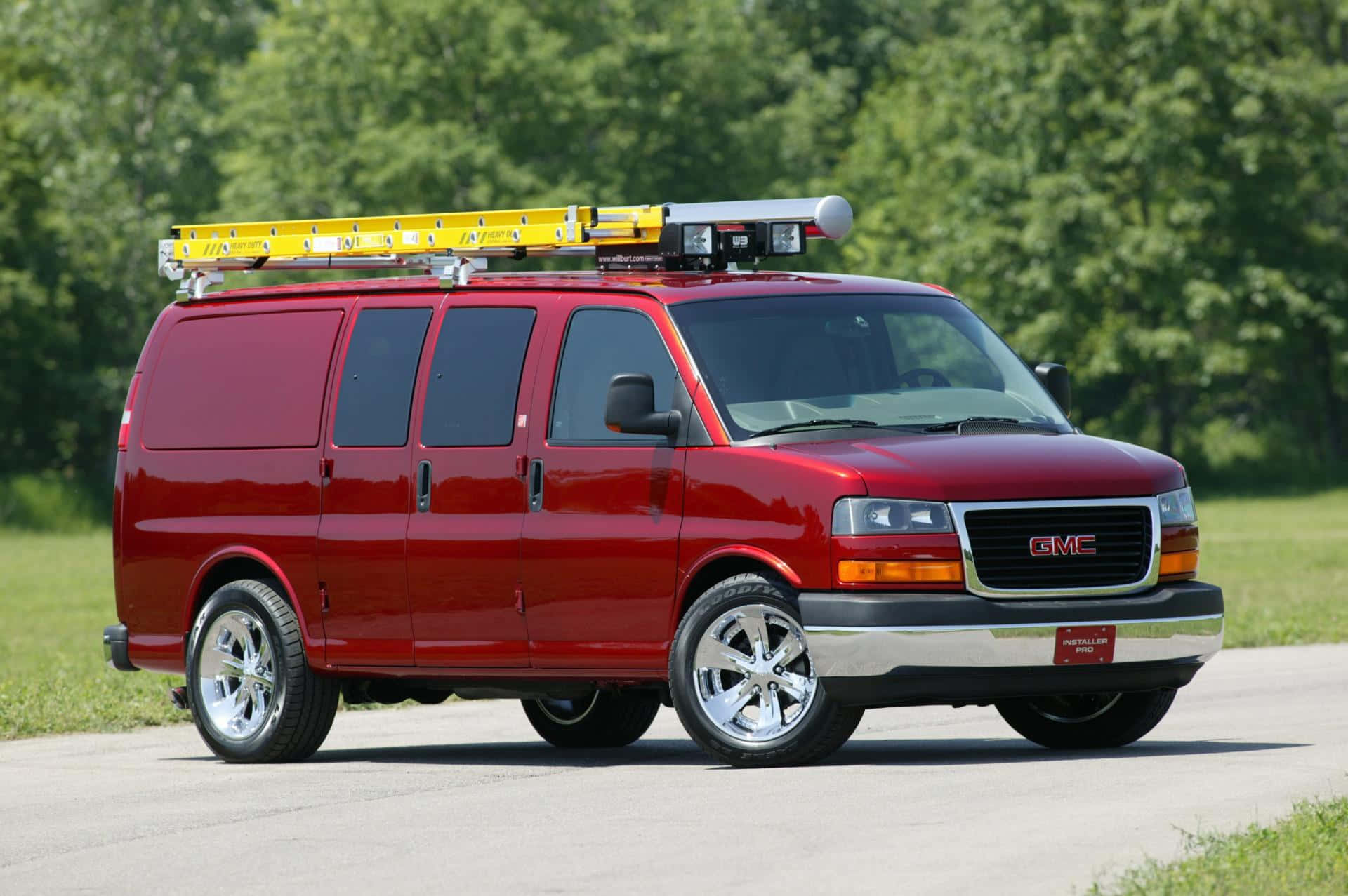 GMC Savana, glossy red, yellow ladder, Full HD Desktop Wallpaper