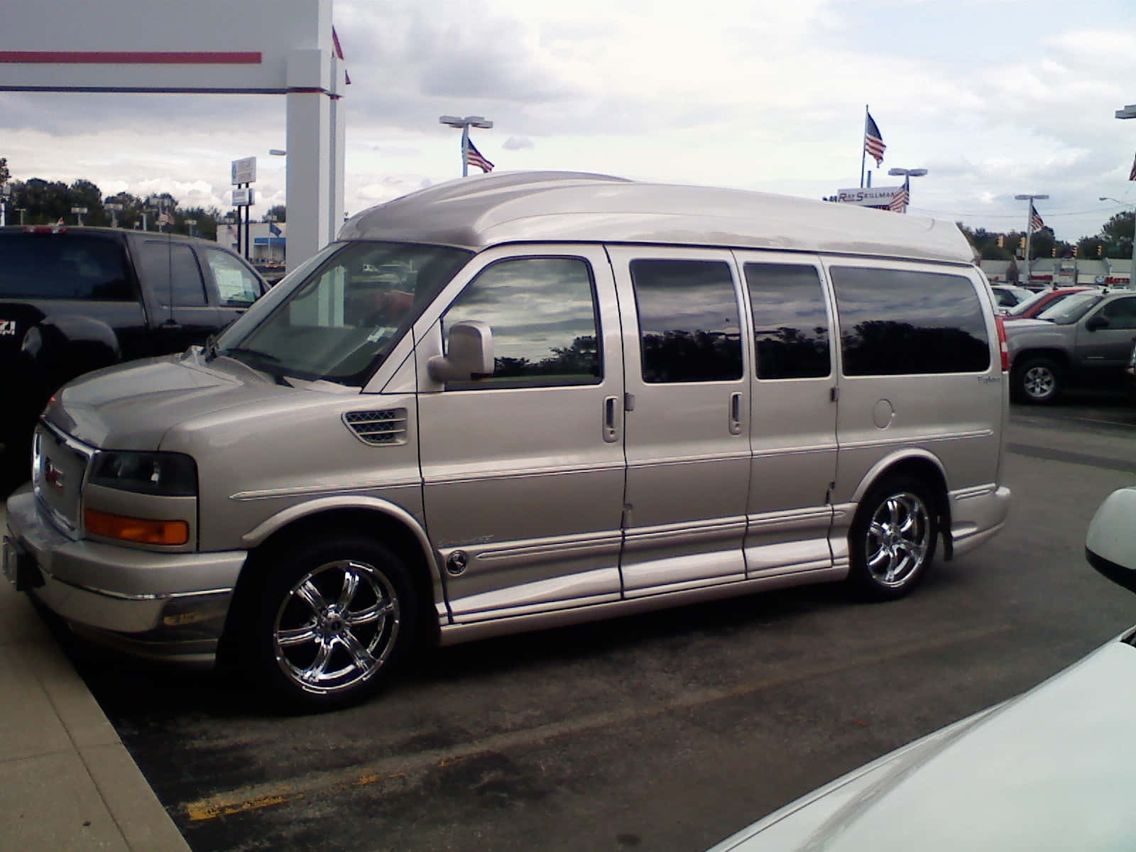 GMC Savana, silver, chrome wheels, HD Desktop Wallpaper