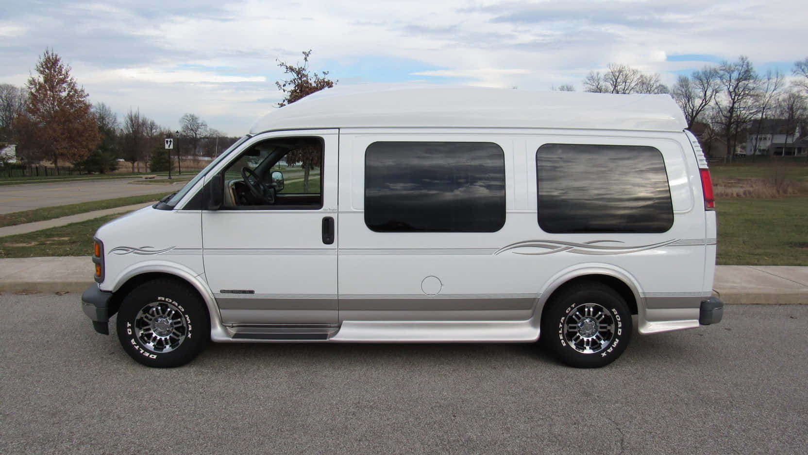 GMC Savana, white, custom van, HD Desktop Wallpaper
