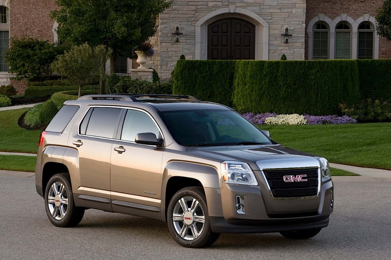 GMC Terrain, gold, driveway, HD Desktop Wallpaper