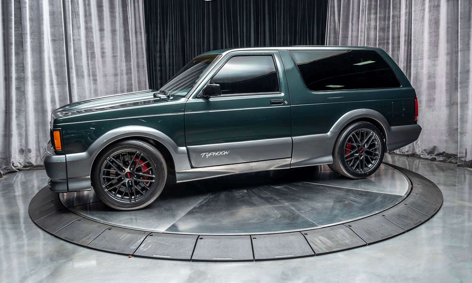 GMC Typhoon, dark green, black rims, Full HD Desktop Wallpaper