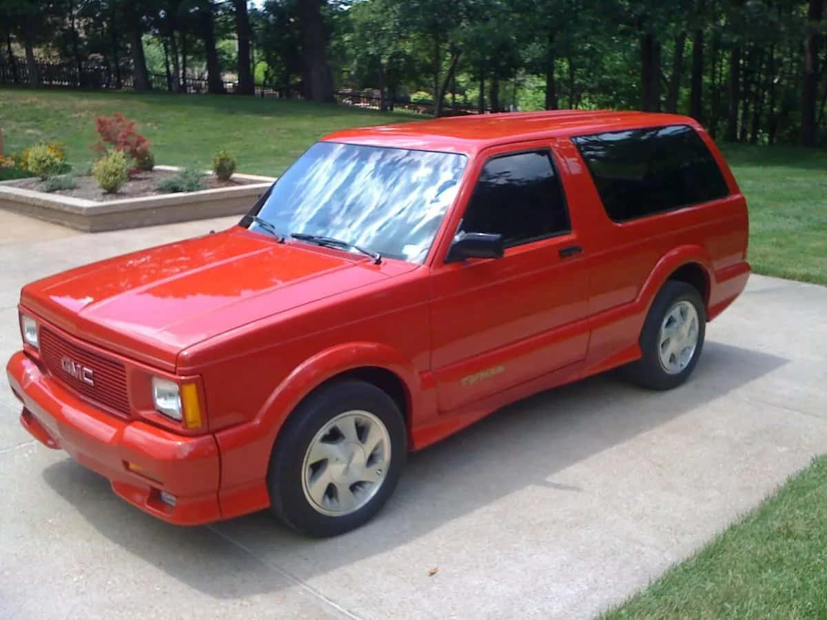 GMC Typhoon, vibrant red, concrete driveway, SD Desktop Wallpaper