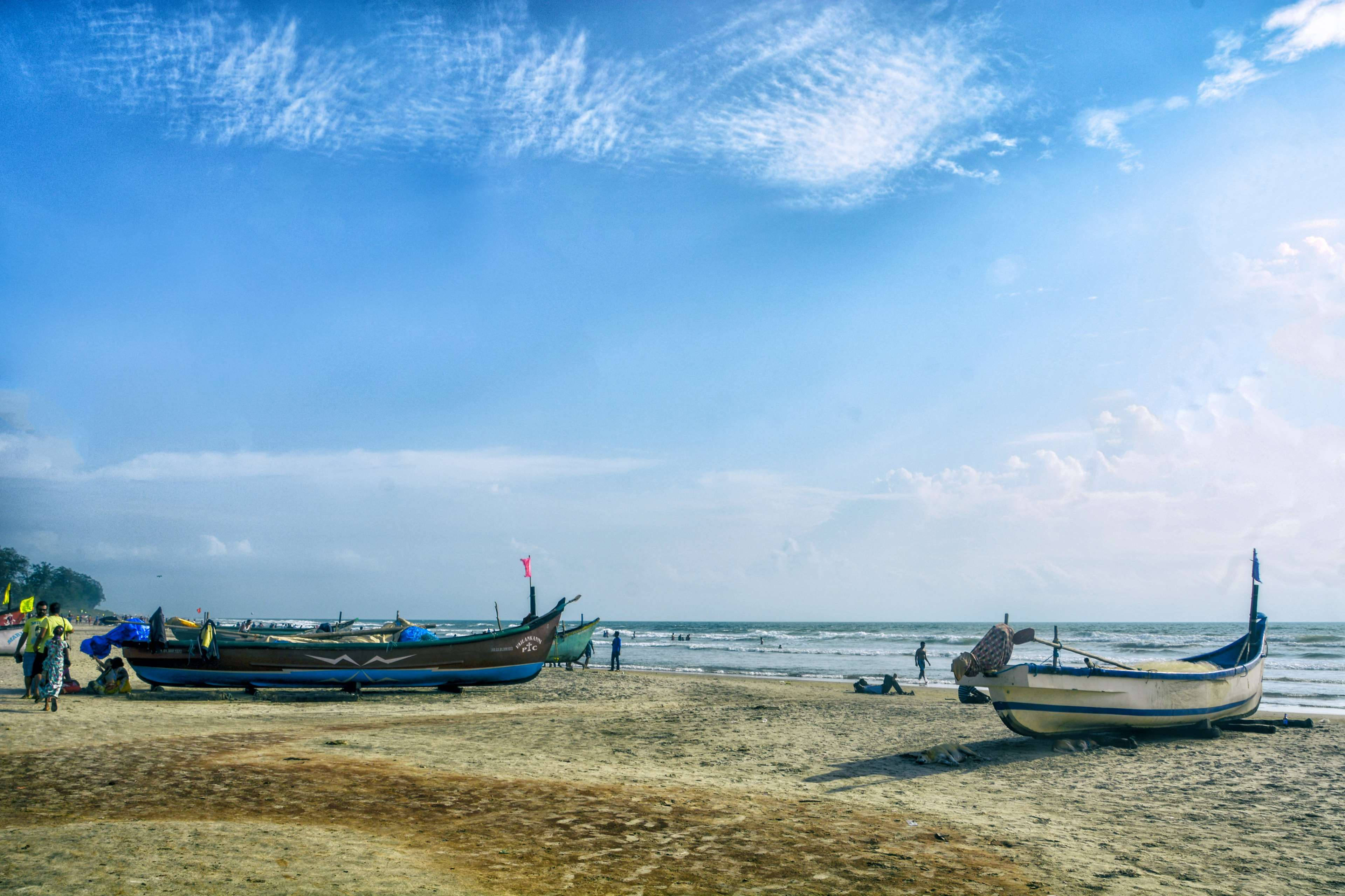 Goa India, fishing boats, sandy beach, 4K Desktop Wallpaper
