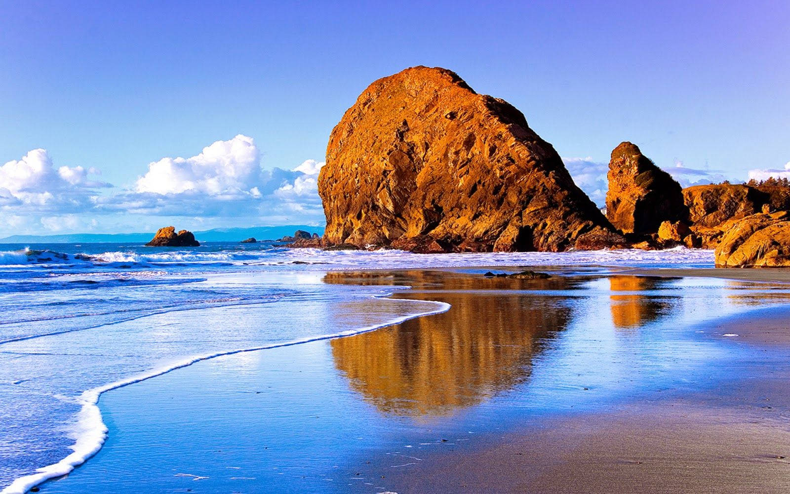 Goa India, golden sea stacks, wet sand, HD Desktop Wallpaper
