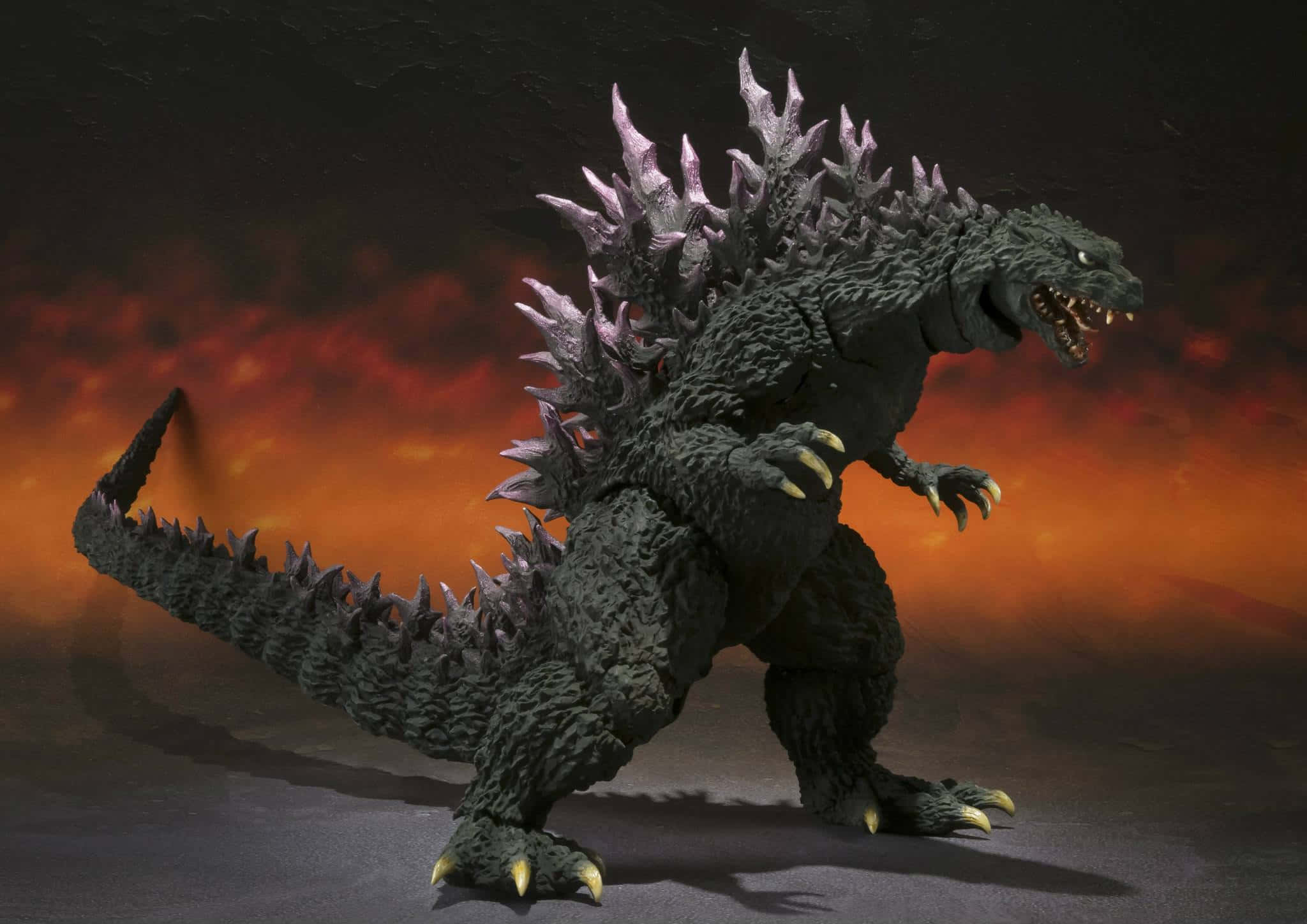 Godzilla 2000, fiery orange and black sky, glowing eyes, Full HD Desktop Wallpaper