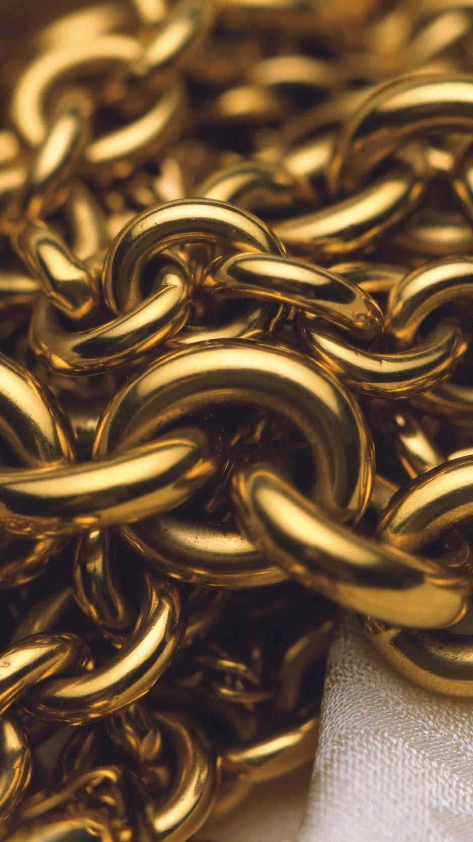 Gold Chain, golden chains, reflective surfaces, HD Phone Wallpaper