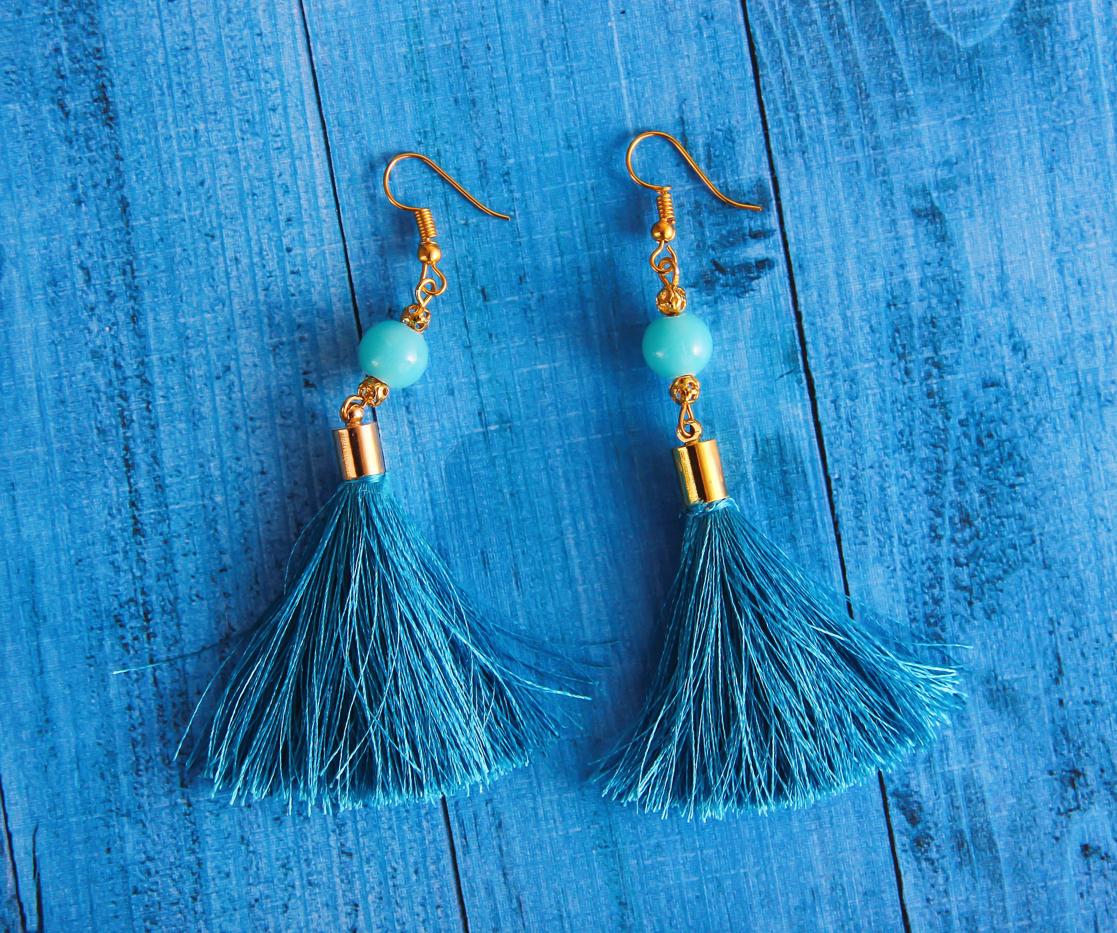 turquoise tassel earrings, gold hooks, beads, 2K Desktop Wallpaper
