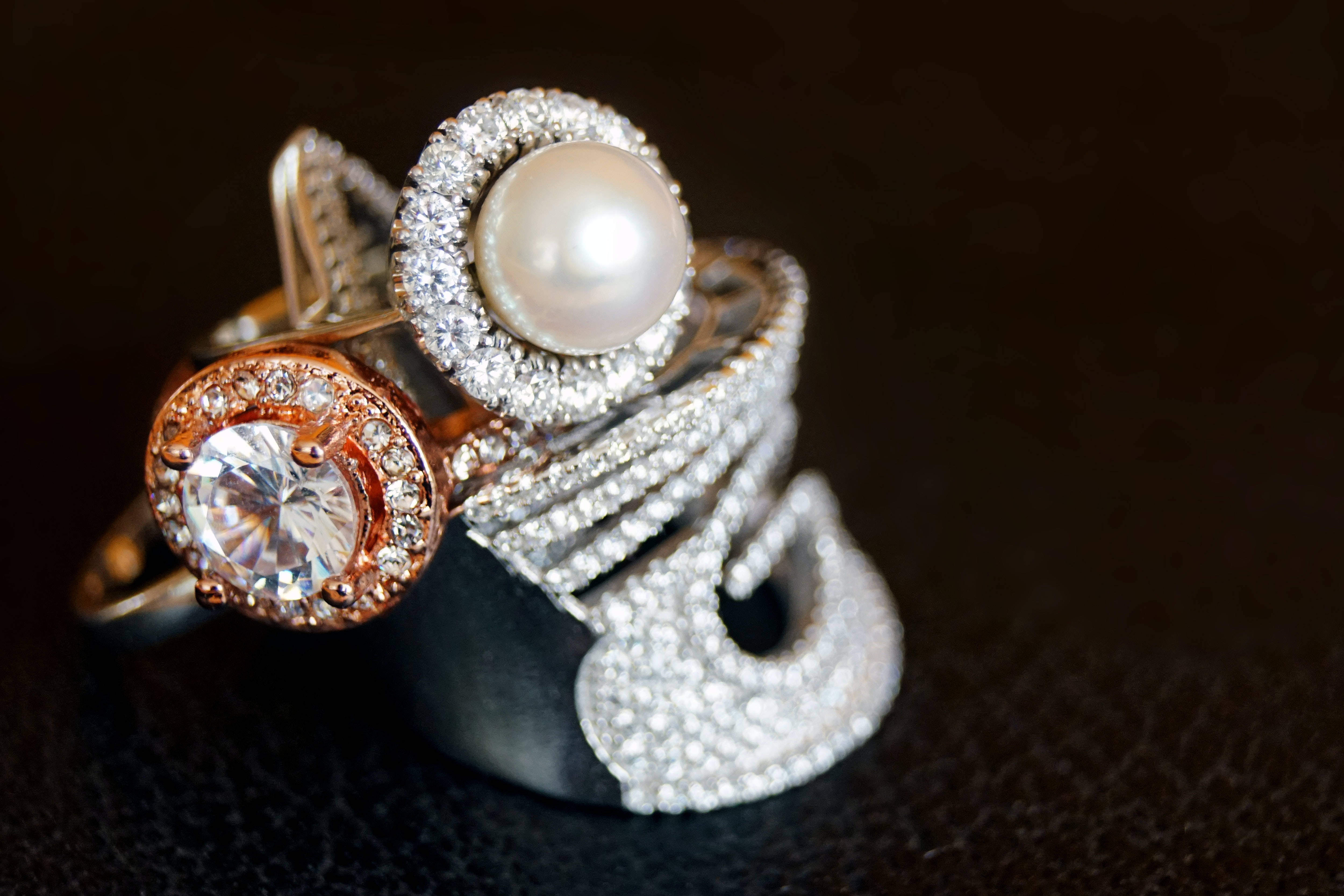 white pearl gold jewellery, diamonds, pearl, 4K Desktop Wallpaper