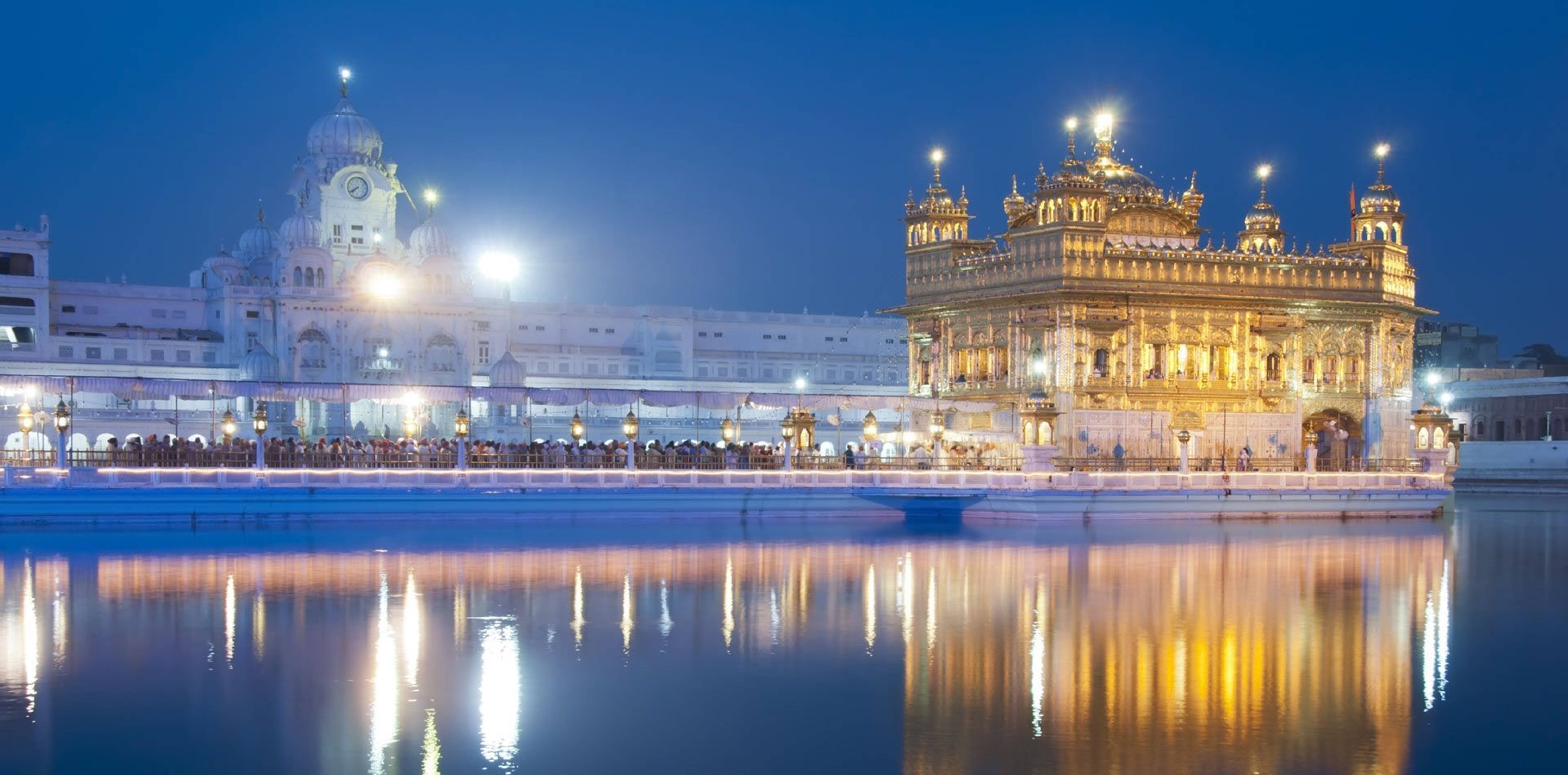 Golden Temple, night, glowing lights, 8K Desktop Wallpaper