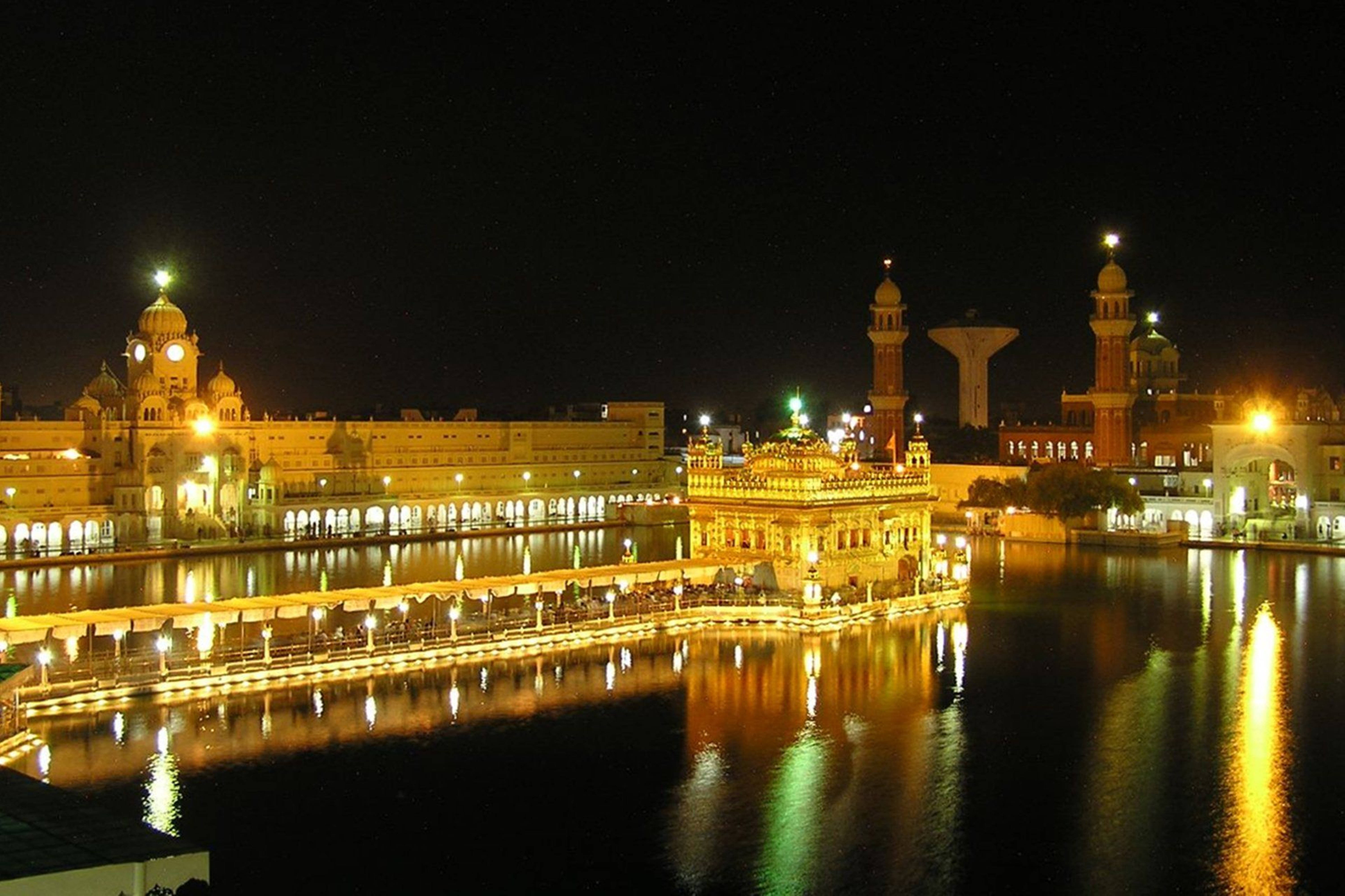 Golden Temple, night, warm lights, 5K Desktop Wallpaper