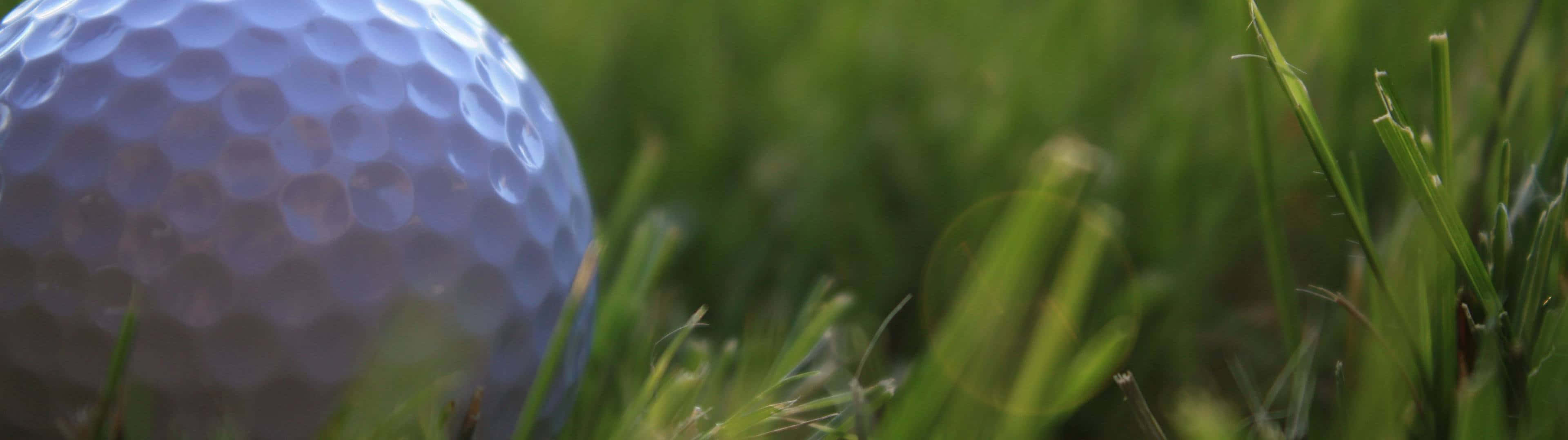 golf course, sunset, blue golf ball, 4K Desktop Wallpaper
