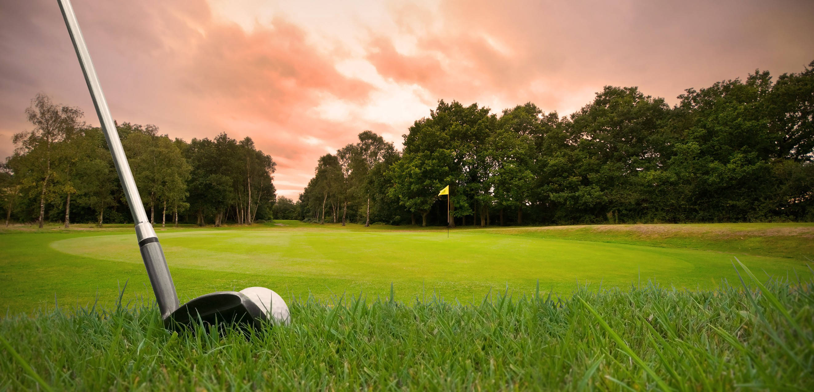 Ultra HD Golf Club, vibrant green grass, fairway, 2K Desktop Wallpaper