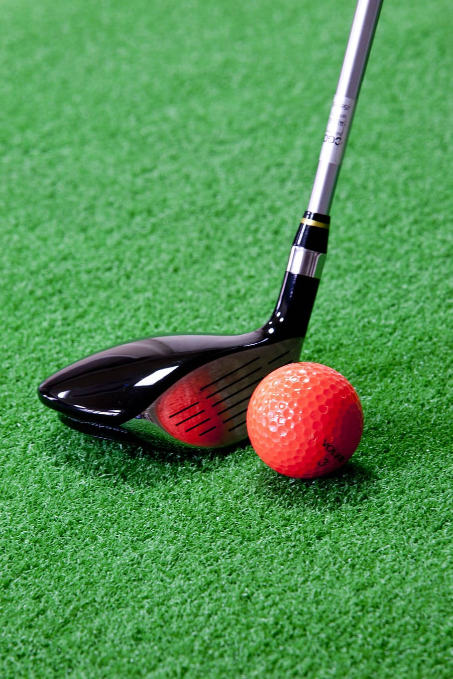 golf club head, bright orange golf ball, vibrant green artificial turf, HD Phone Wallpaper
