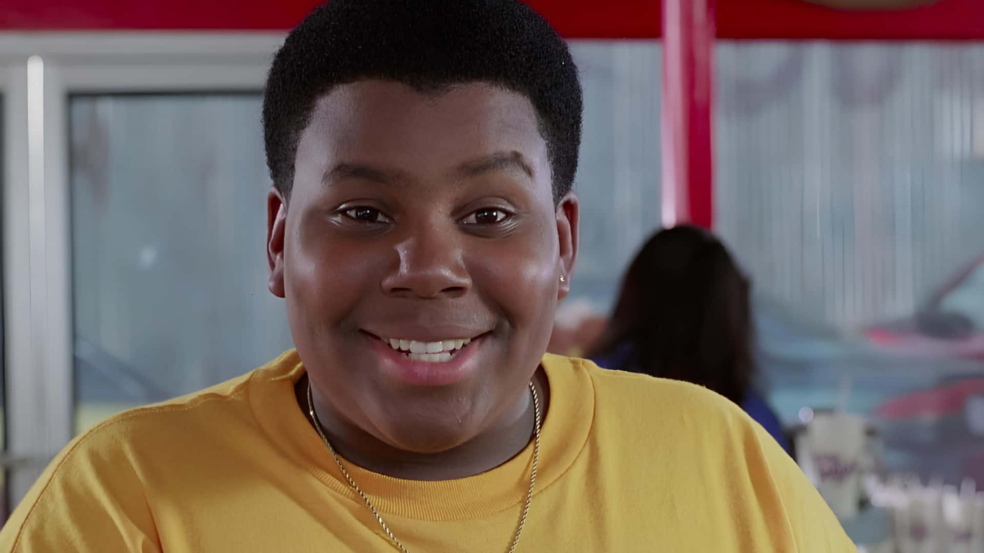 Good Burger, yellow t-shirt, gold chain, Full HD Desktop Wallpaper
