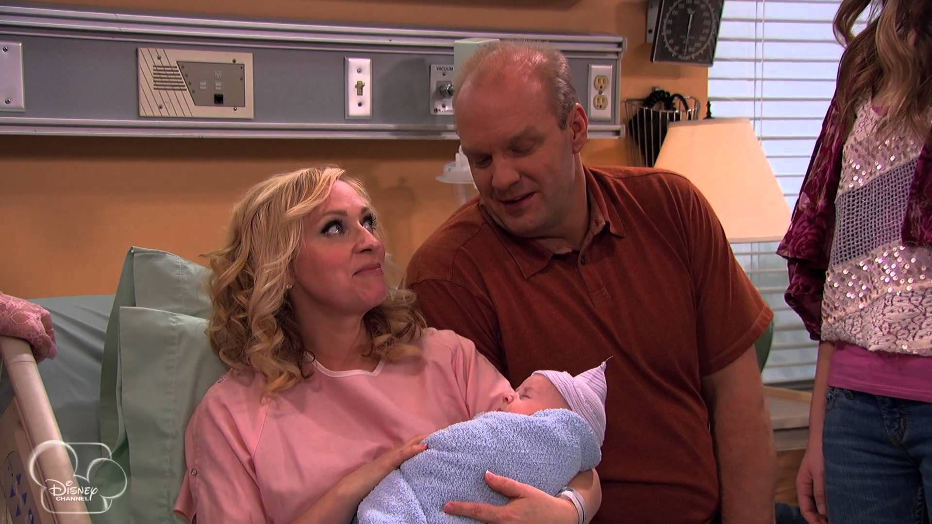 Good Luck Charlie, newborn, hospital bed, Full HD Desktop Wallpaper