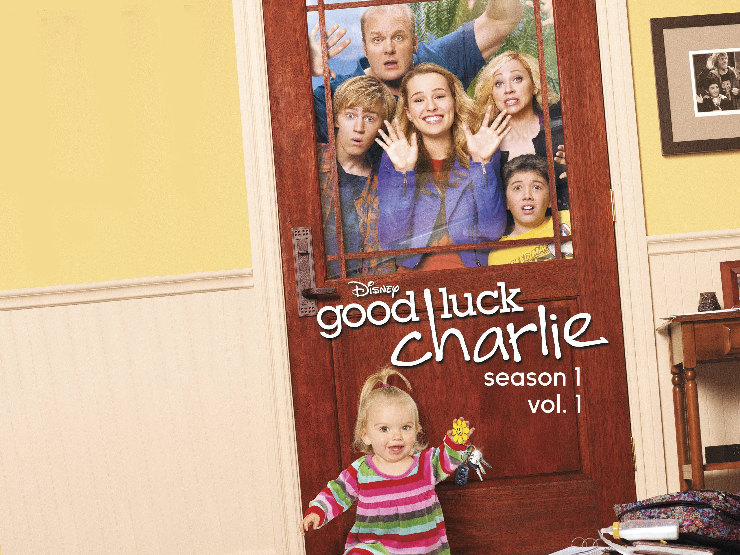 Good Luck Charlie, striped shirt, wooden door, 2K Desktop Wallpaper