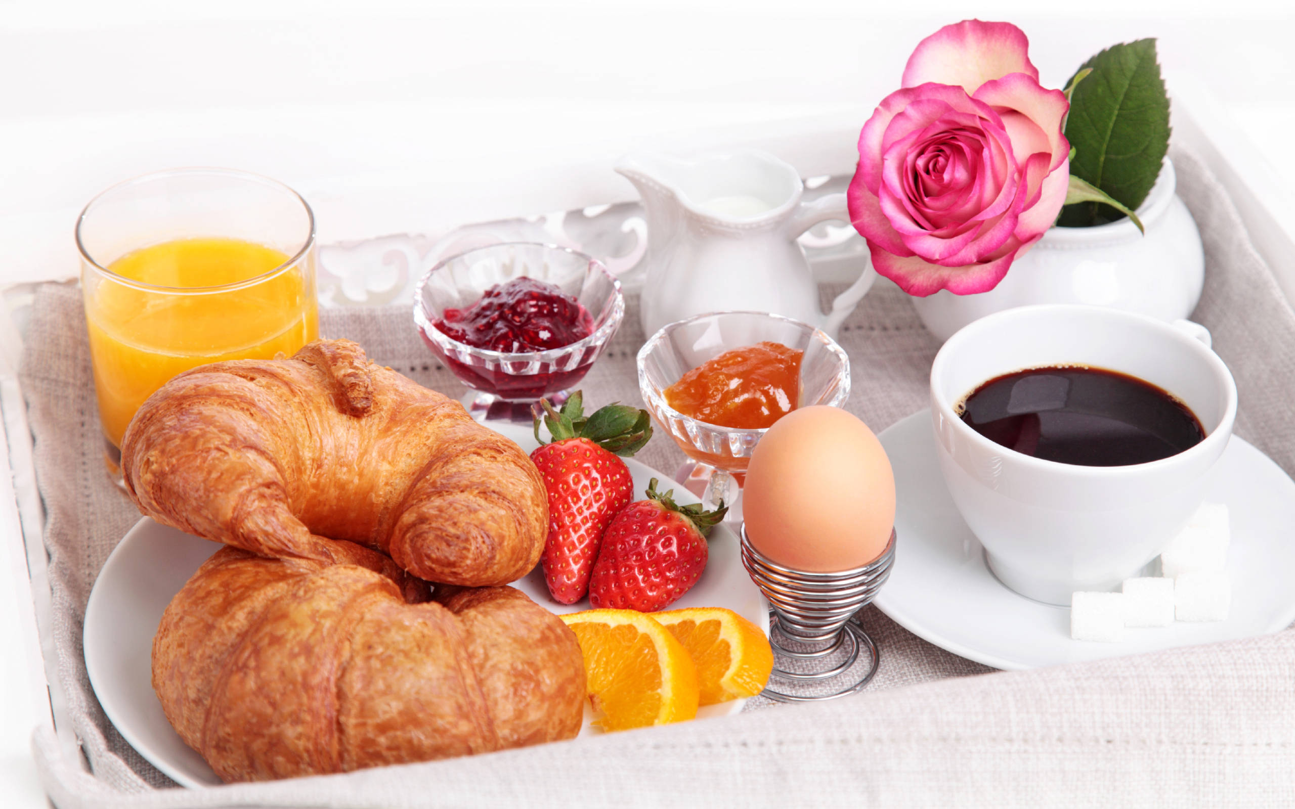 Good Morning Breakfast Tray, white tray, golden croissants, 2K Desktop Wallpaper