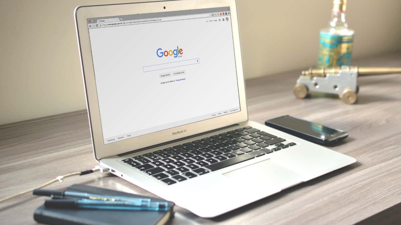 Google Search Workstation Setup, silver laptop, wooden desk, HD Desktop Wallpaper