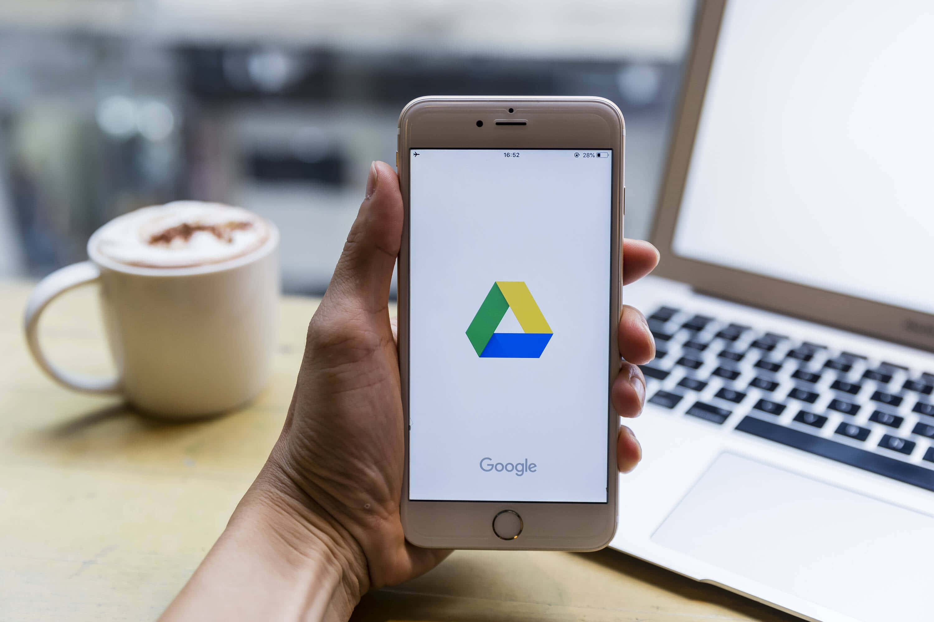 Google Drive, iPhone, smartphone, 2K Desktop Wallpaper