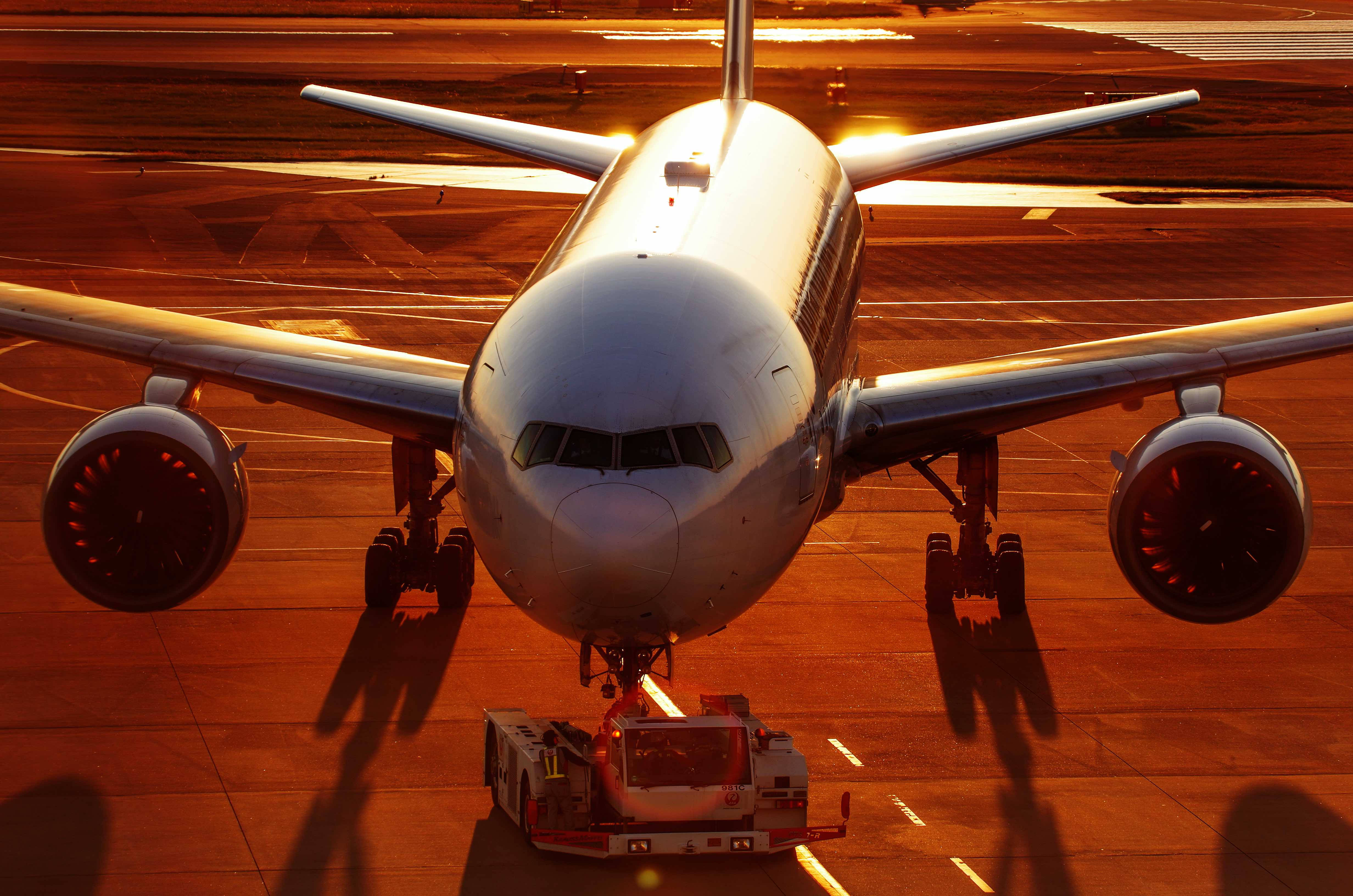 Google Flights, orange sunset, passenger jet, 4K Desktop Wallpaper