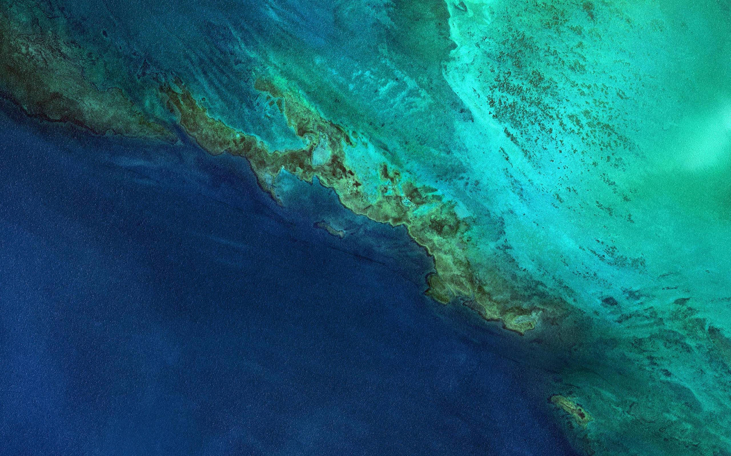 Google Earth, coral reef coastline, turquoise shallows, 2K Desktop Wallpaper