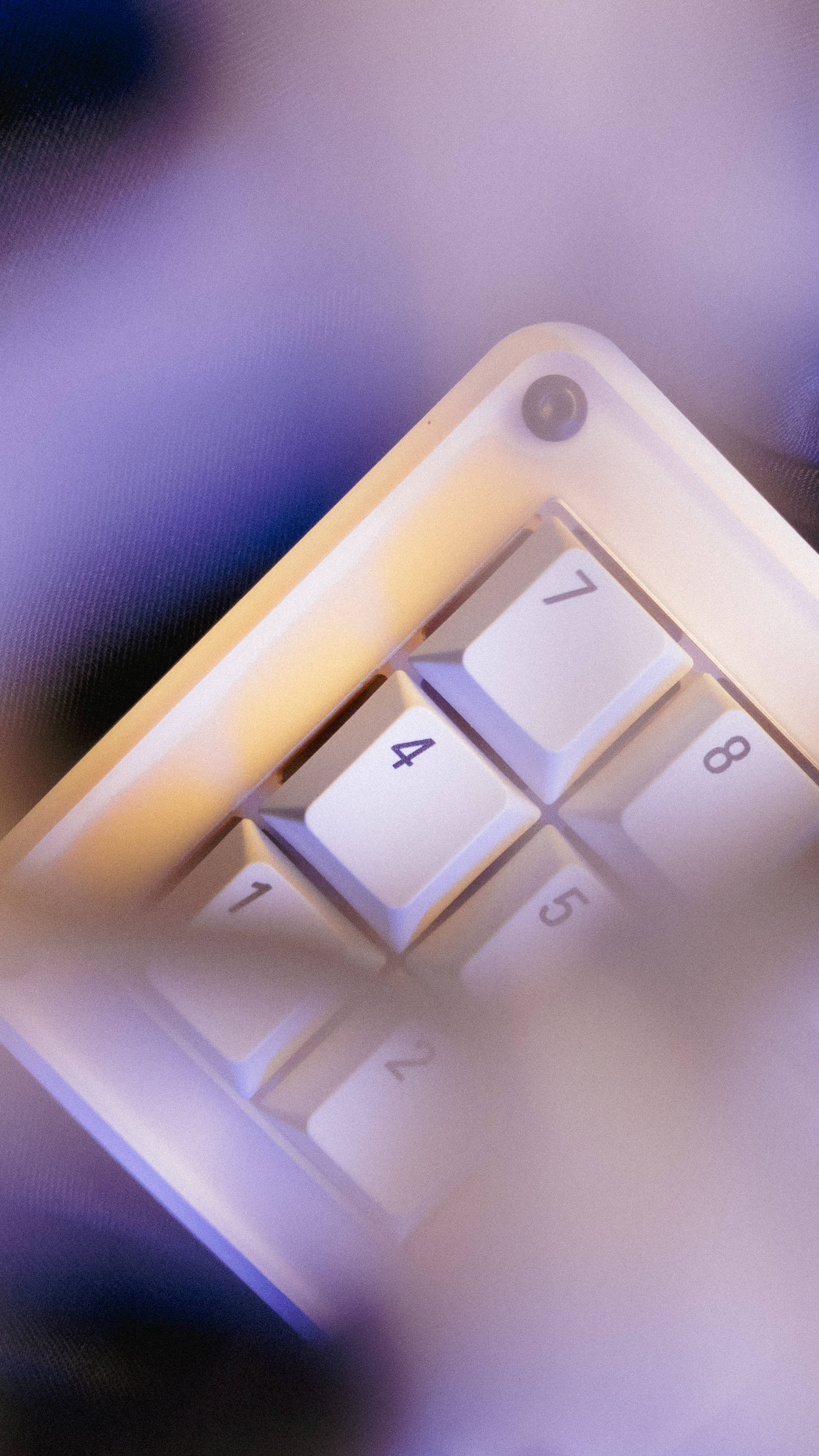 Google Pixel 3, white keyboard, soft purple light, 2K Phone Wallpaper