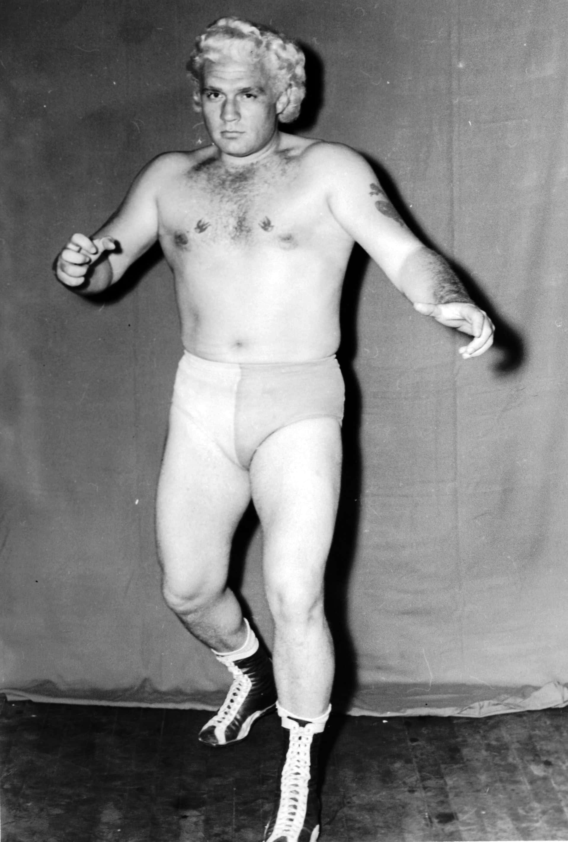 Gorgeous George, vintage trunks, boots, 2K Phone Wallpaper
