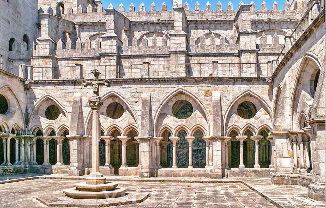Gothic Architecture, stone cloister, arched walkways, SD Desktop Wallpaper