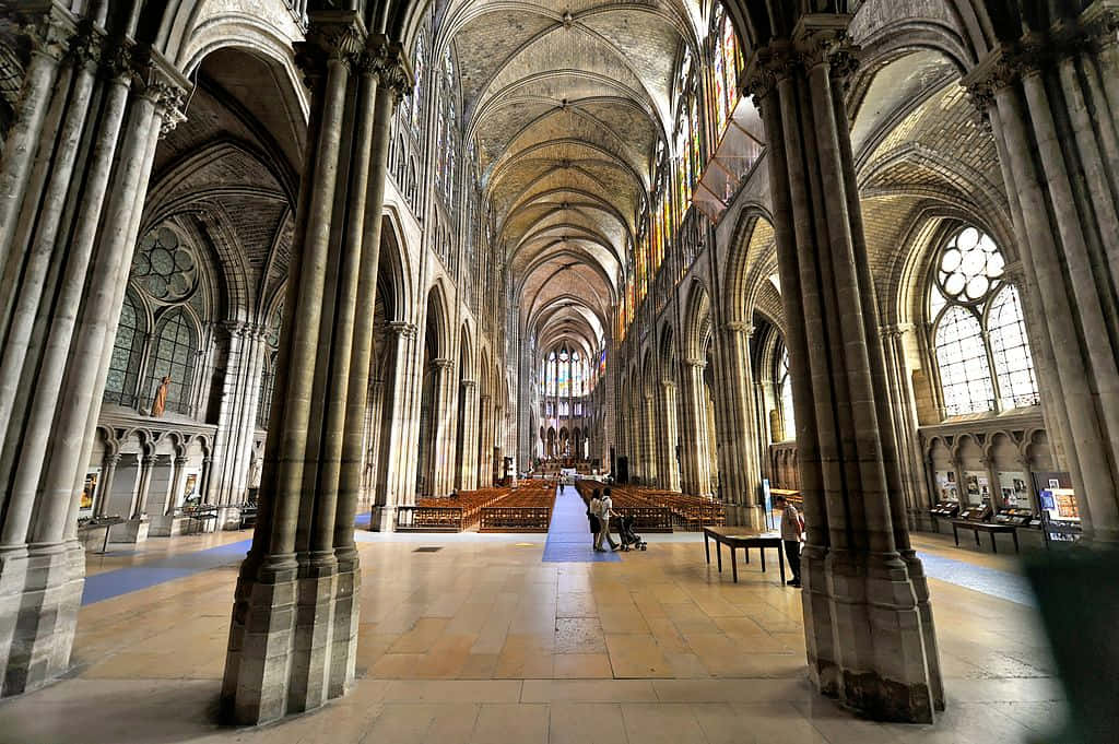 Gothic Architecture, cathedral interior, stone vaults, SD Desktop Wallpaper