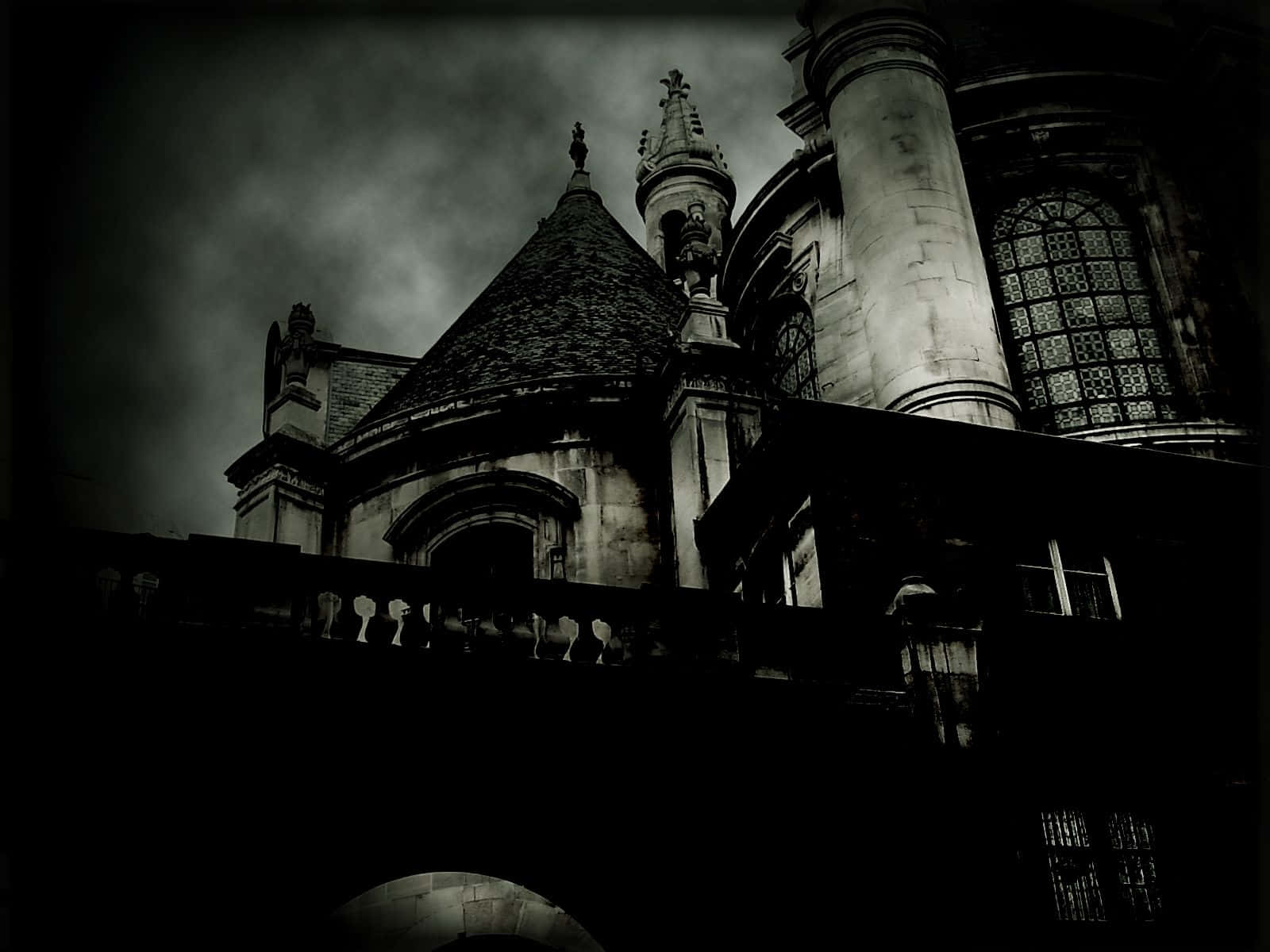 Gothic Computer, low-angle shot, gothic cathedral, HD Desktop Wallpaper