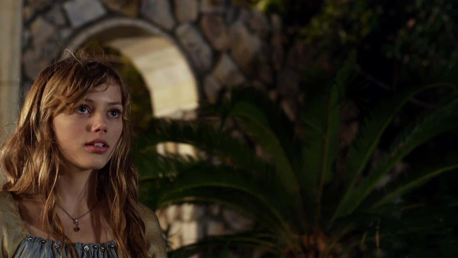 Grace Van Dien, stone archway, lush greenery, HD Desktop Wallpaper