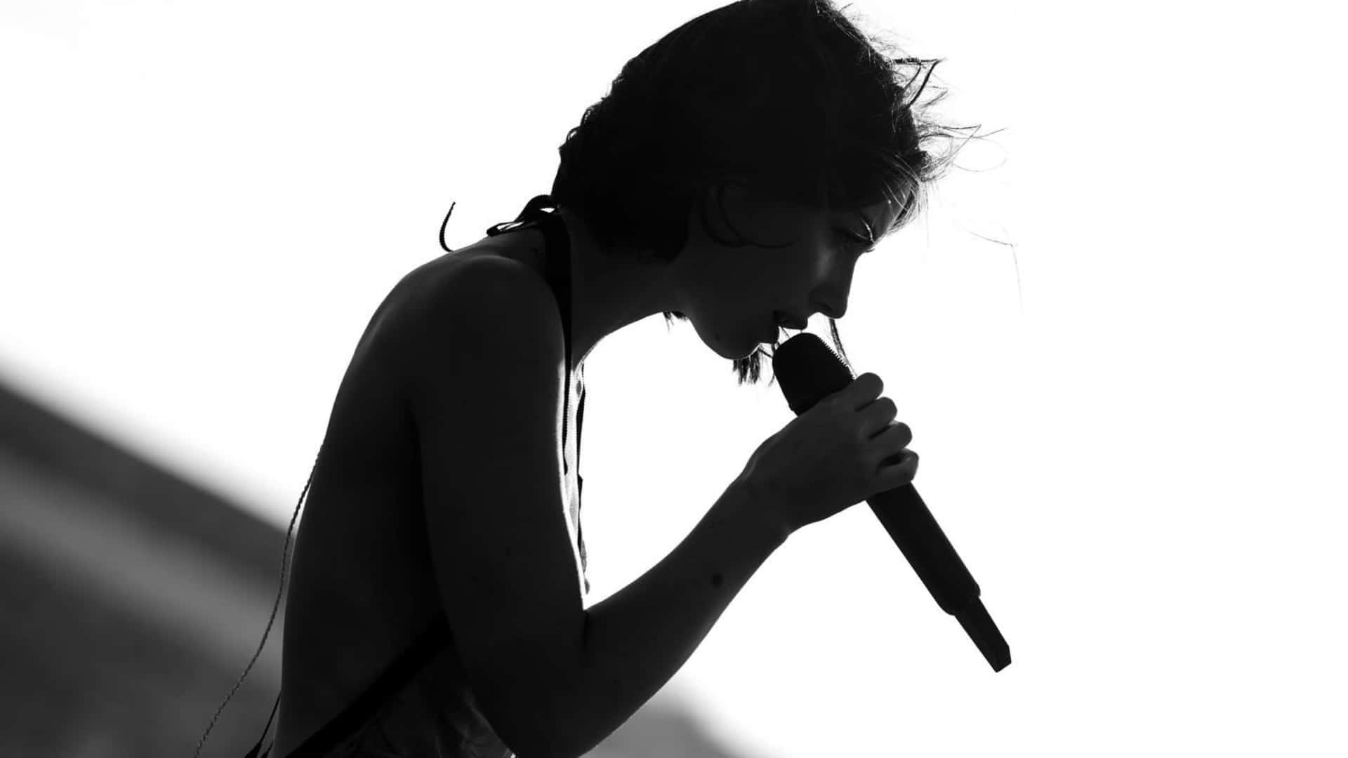 Gracie Abrams, silhouette, black and white, Full HD Desktop Wallpaper