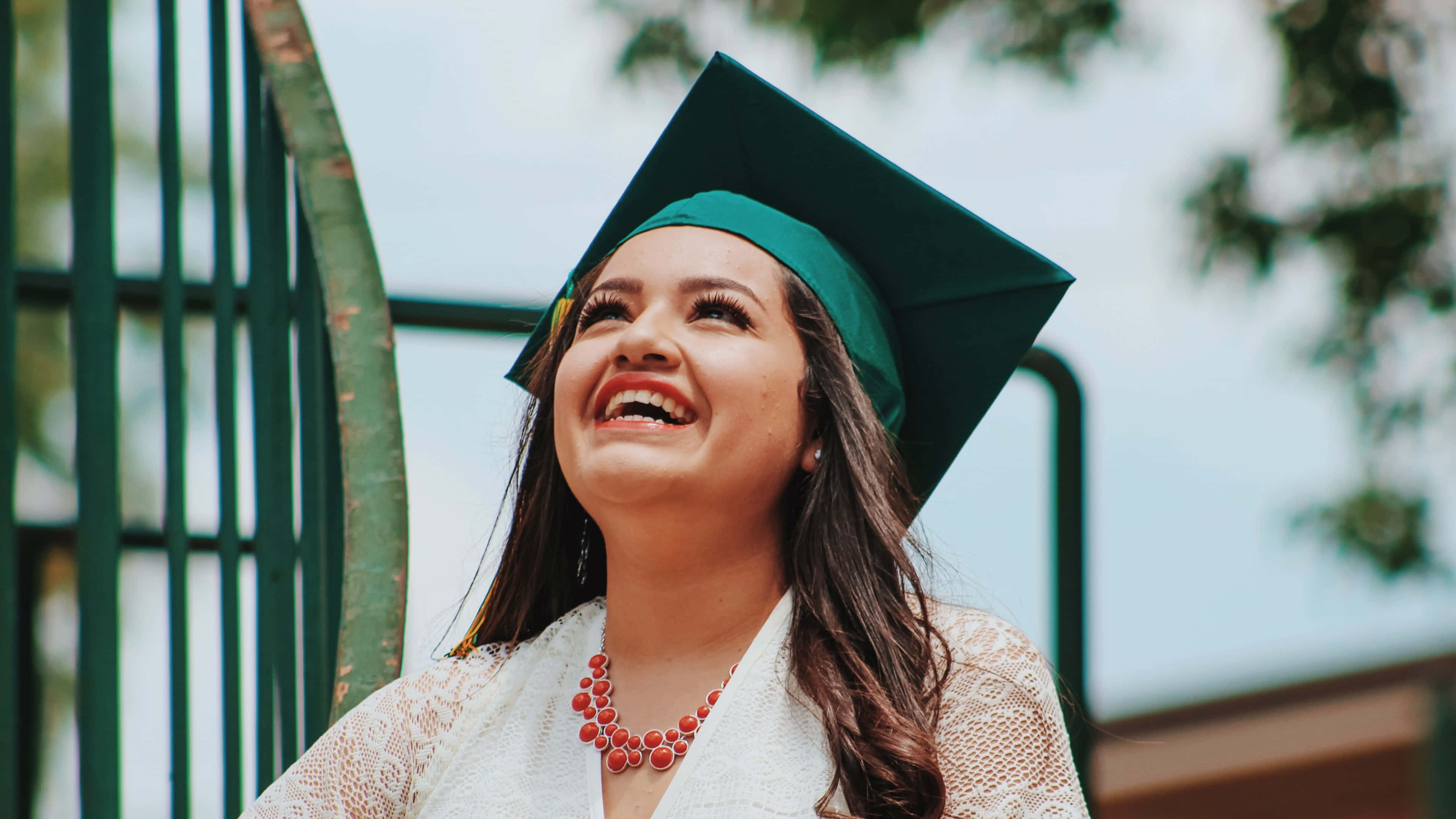 Graduation Ceremony, green cap, white gown, 4K Desktop Wallpaper