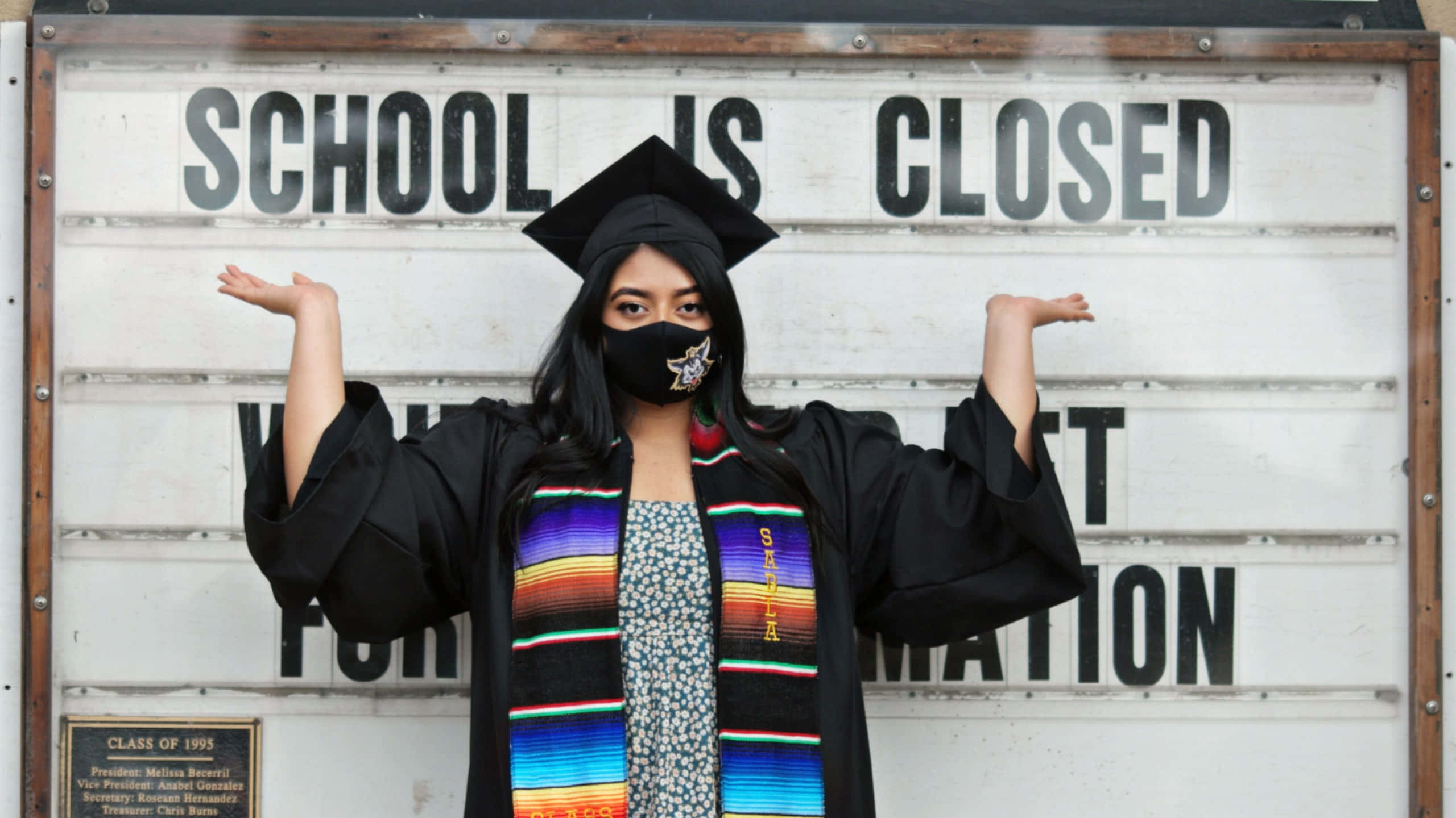 Graduation Ceremony, cap gown, colorful sash, 2K Desktop Wallpaper