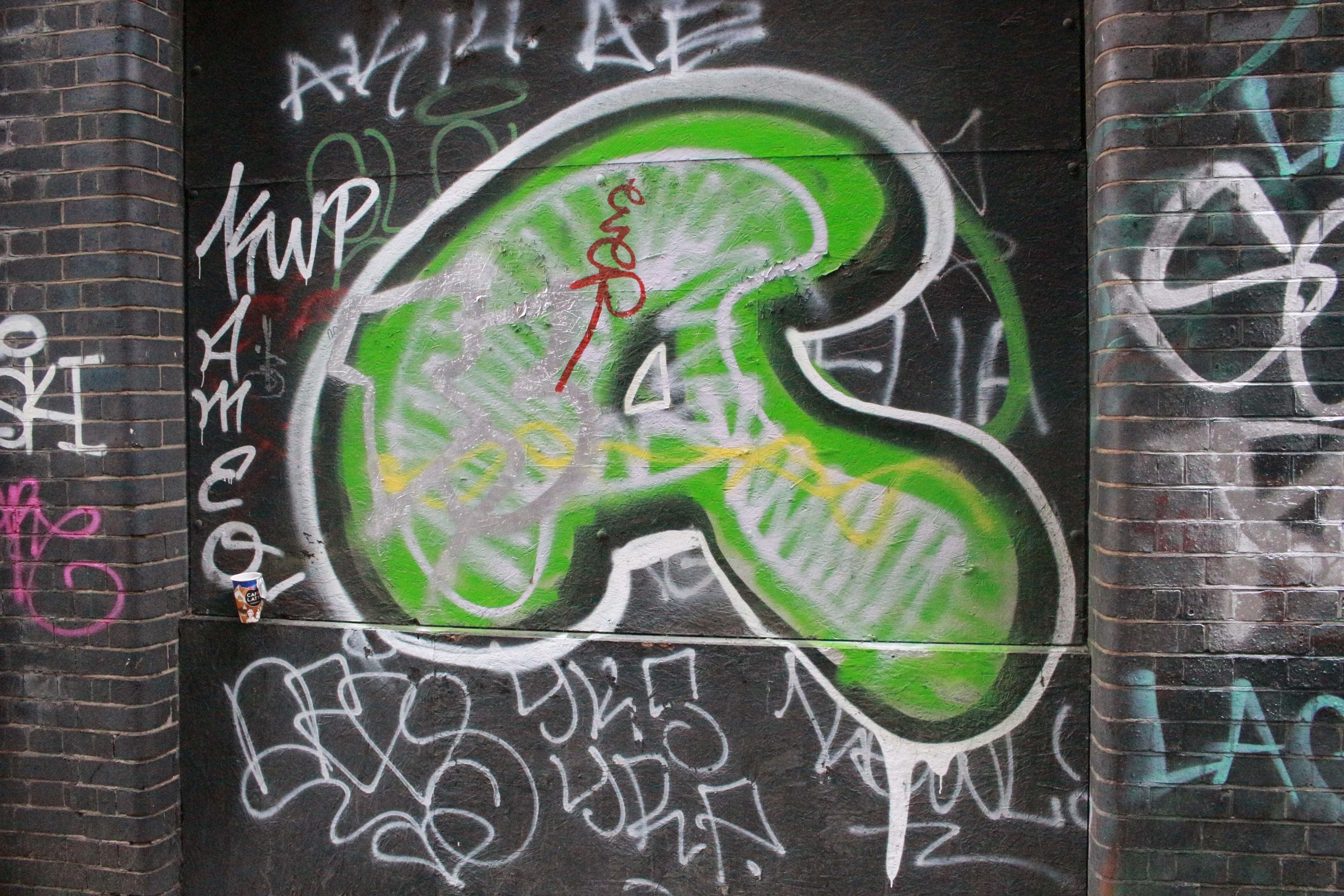 graffiti 4k, vibrant green graffiti letter, white outline, 4K Desktop Wallpaper