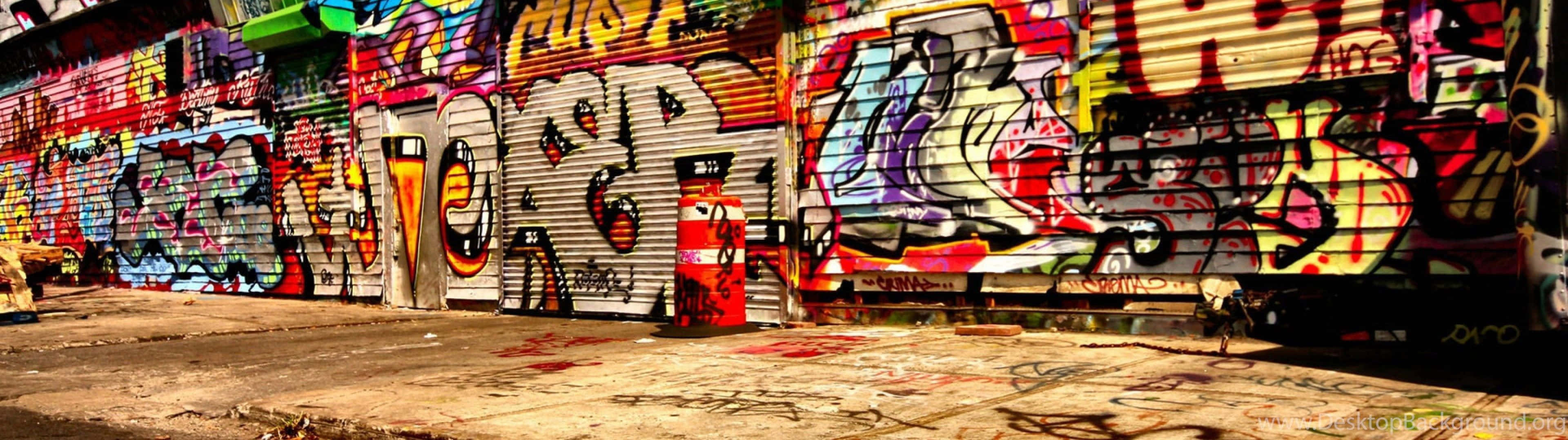 Graffiti Desktop, 3840 x 1080, metal shutters, 4K Desktop Wallpaper