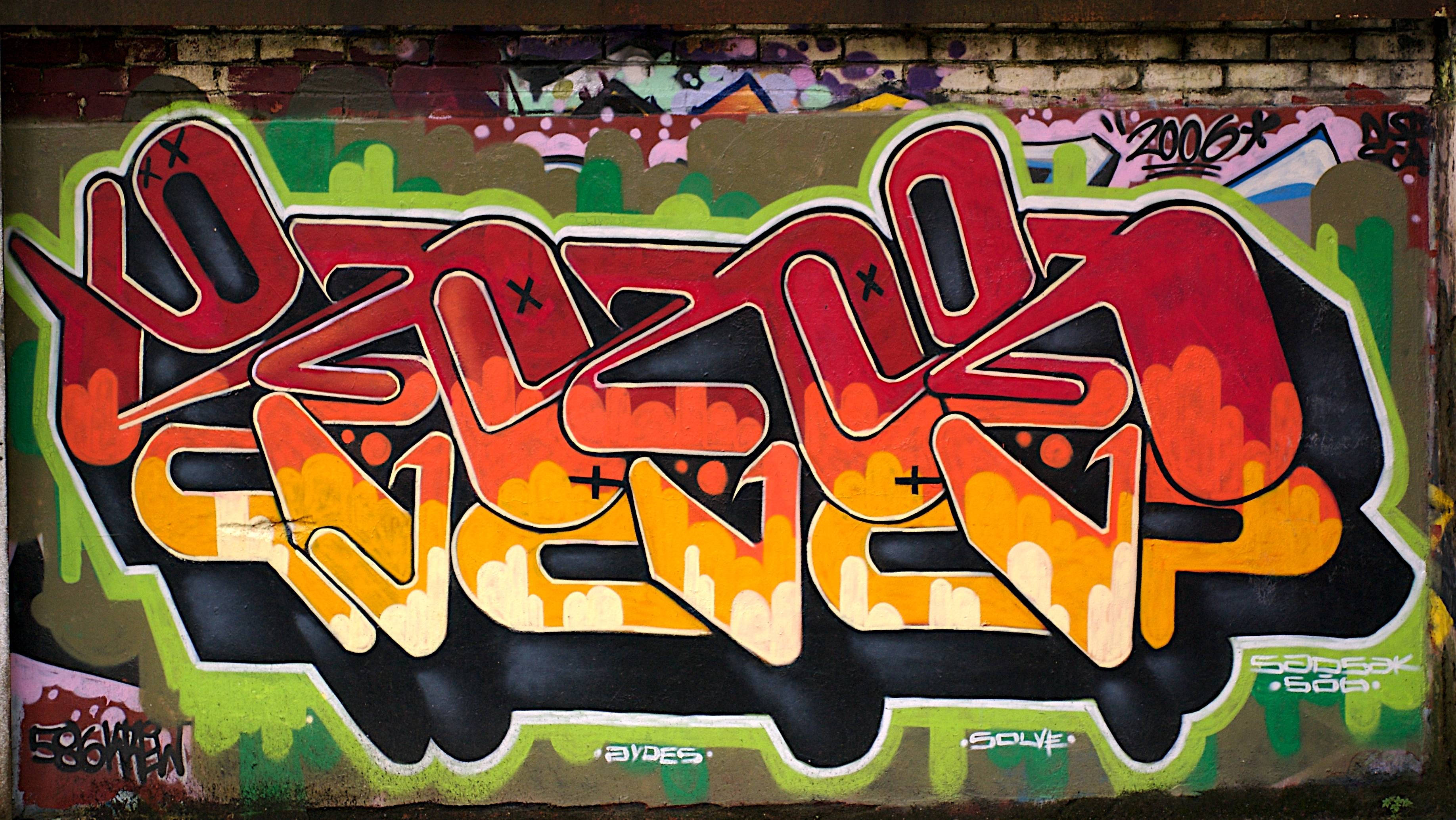 red orange, green graffiti letters, black outlines, 2K Desktop Wallpaper