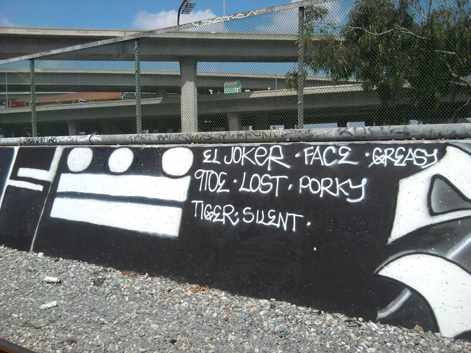 black and white graffiti tags, chain-link fence, concrete overpass, HD Desktop Wallpaper