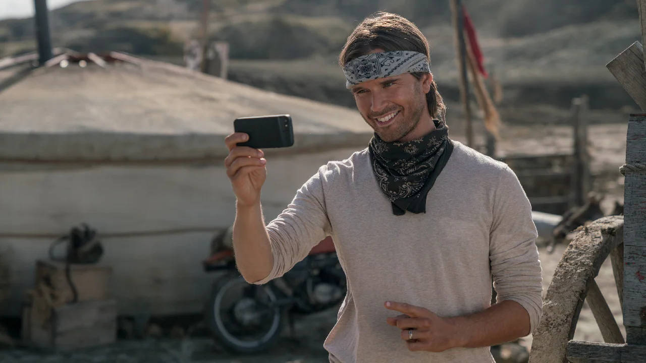 Graham Wardle, bandana, yurt, HD Desktop Wallpaper