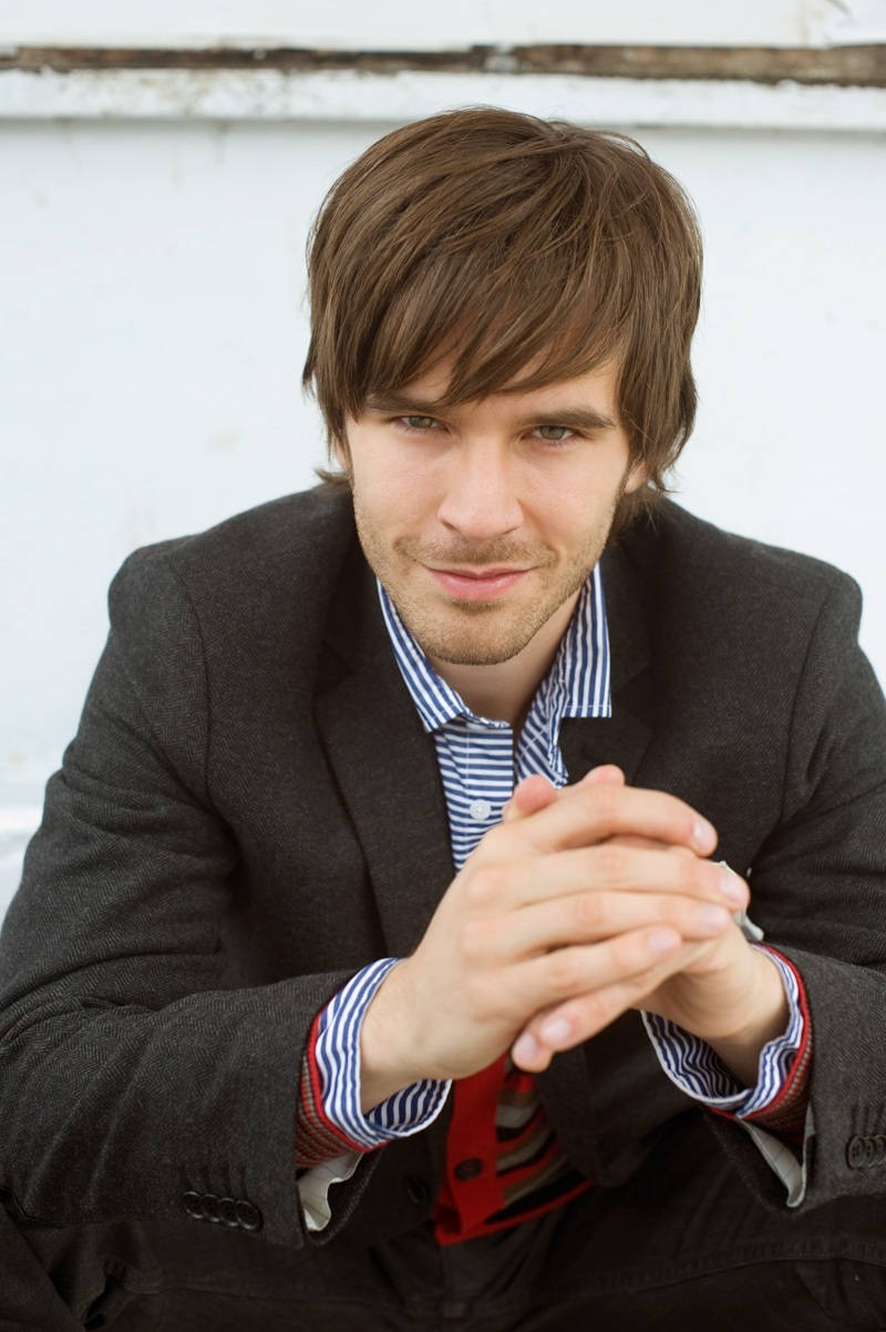 Graham Wardle, striped shirt, dark blazer, SD Phone Wallpaper