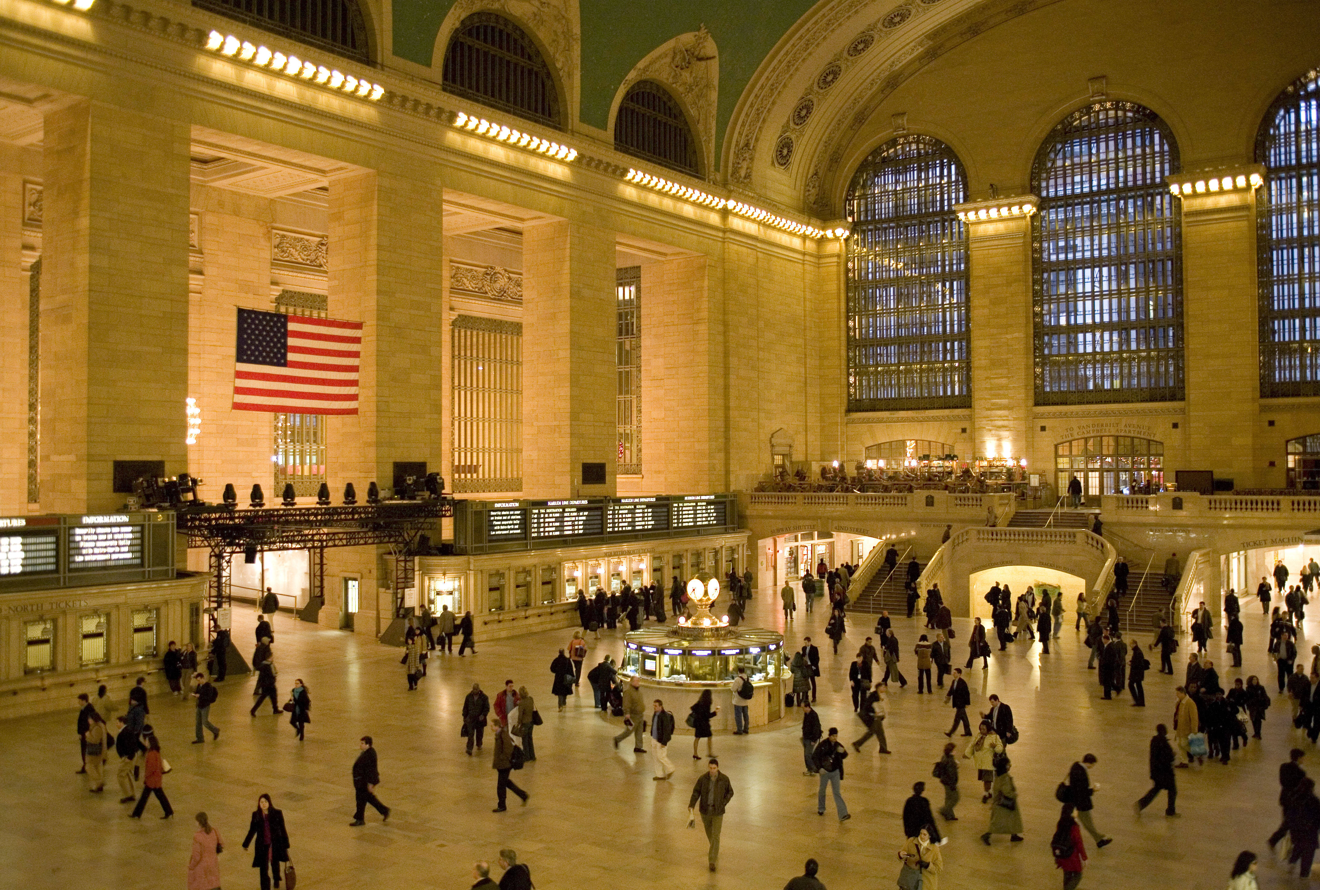 Grand Central Station, soaring arches, golden light, 4K Desktop Wallpaper