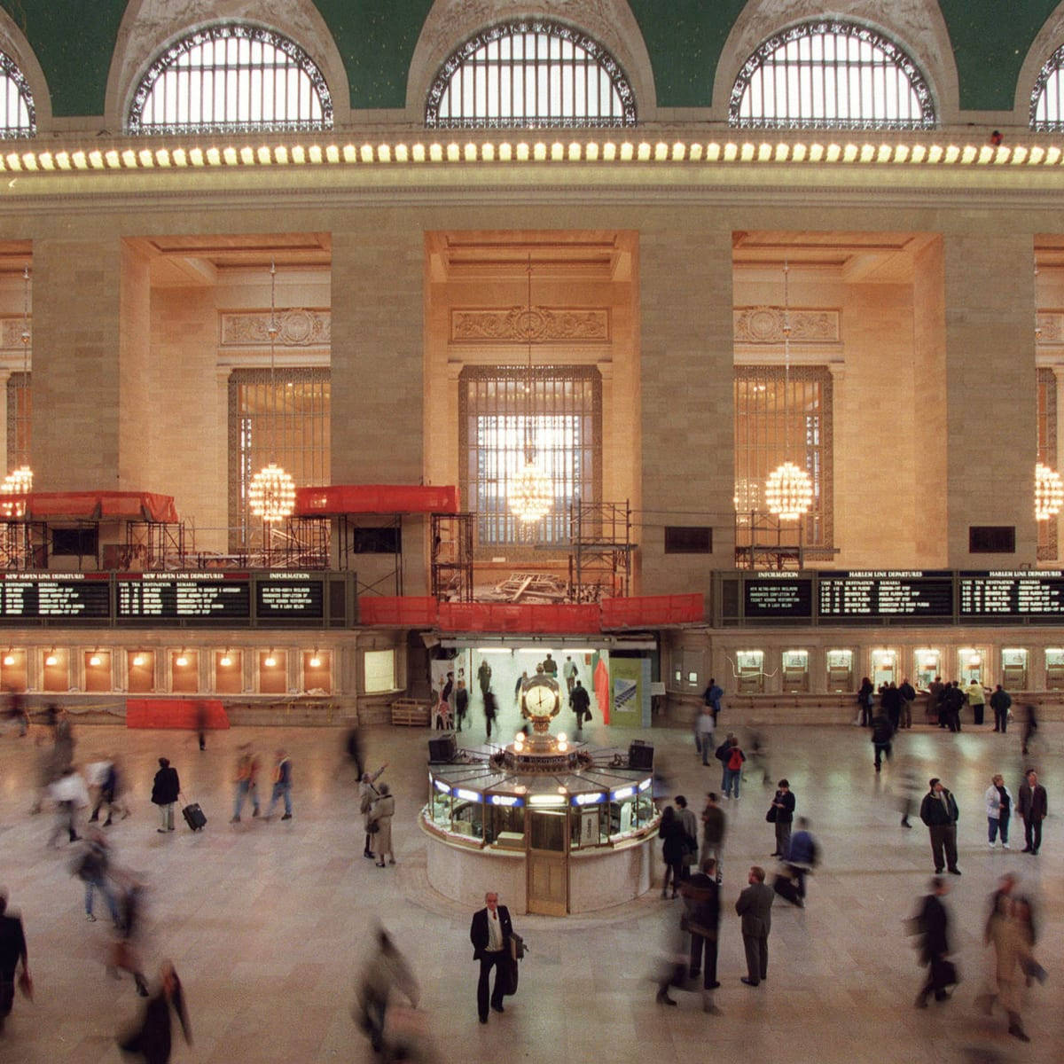 Grand Central Station, marble floors, ornate arched windows, SD Desktop Wallpaper