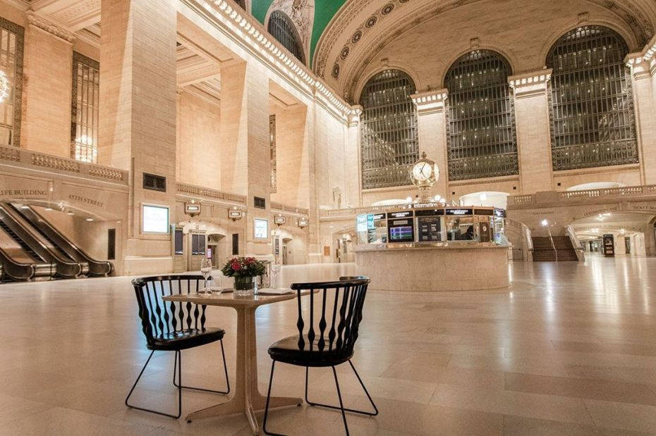 Grand Central Station, wooden table, black chairs, SD Desktop Wallpaper