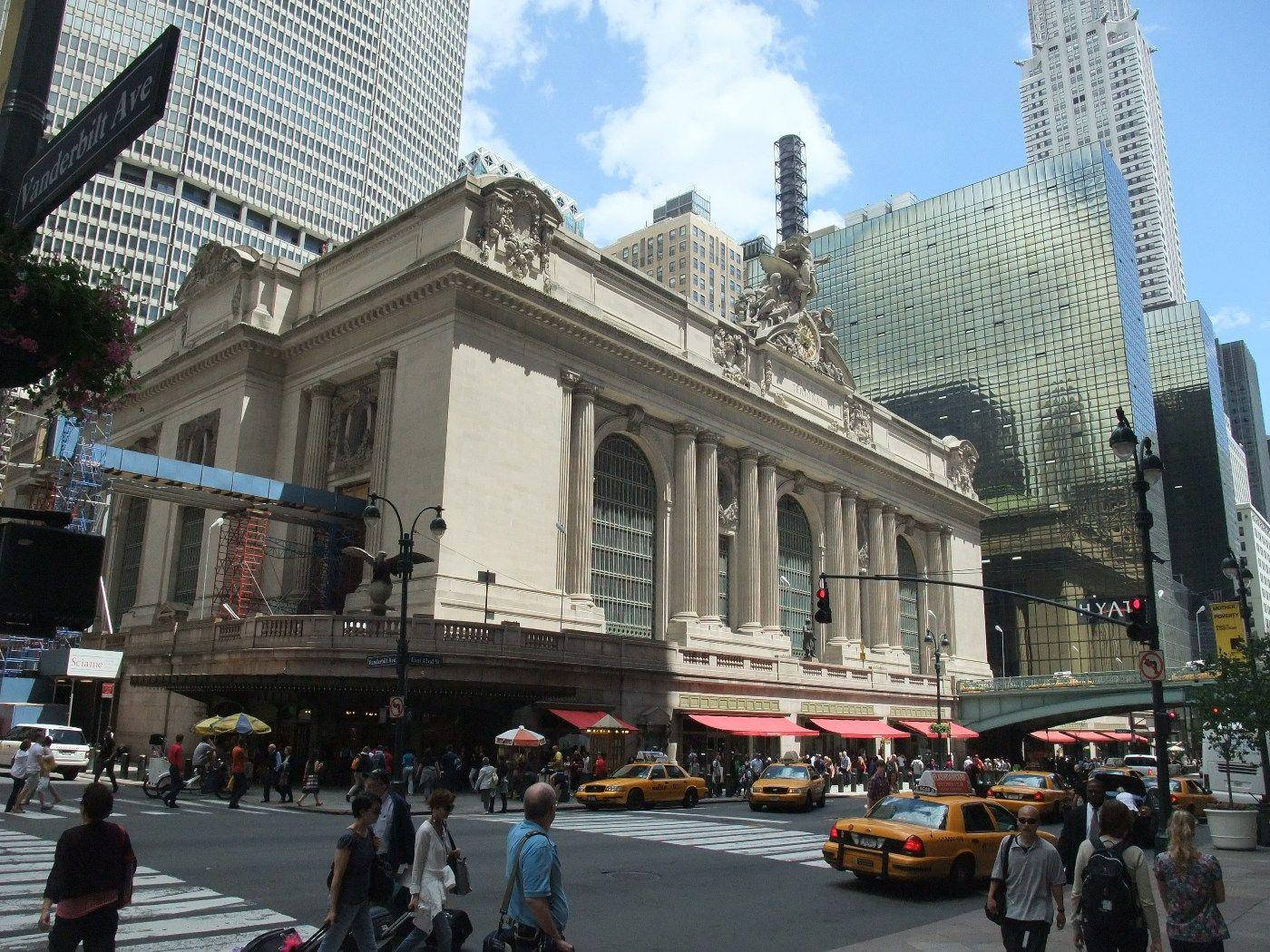 Grand Central Terminal, yellow taxis, bright blue sky, HD Desktop Wallpaper