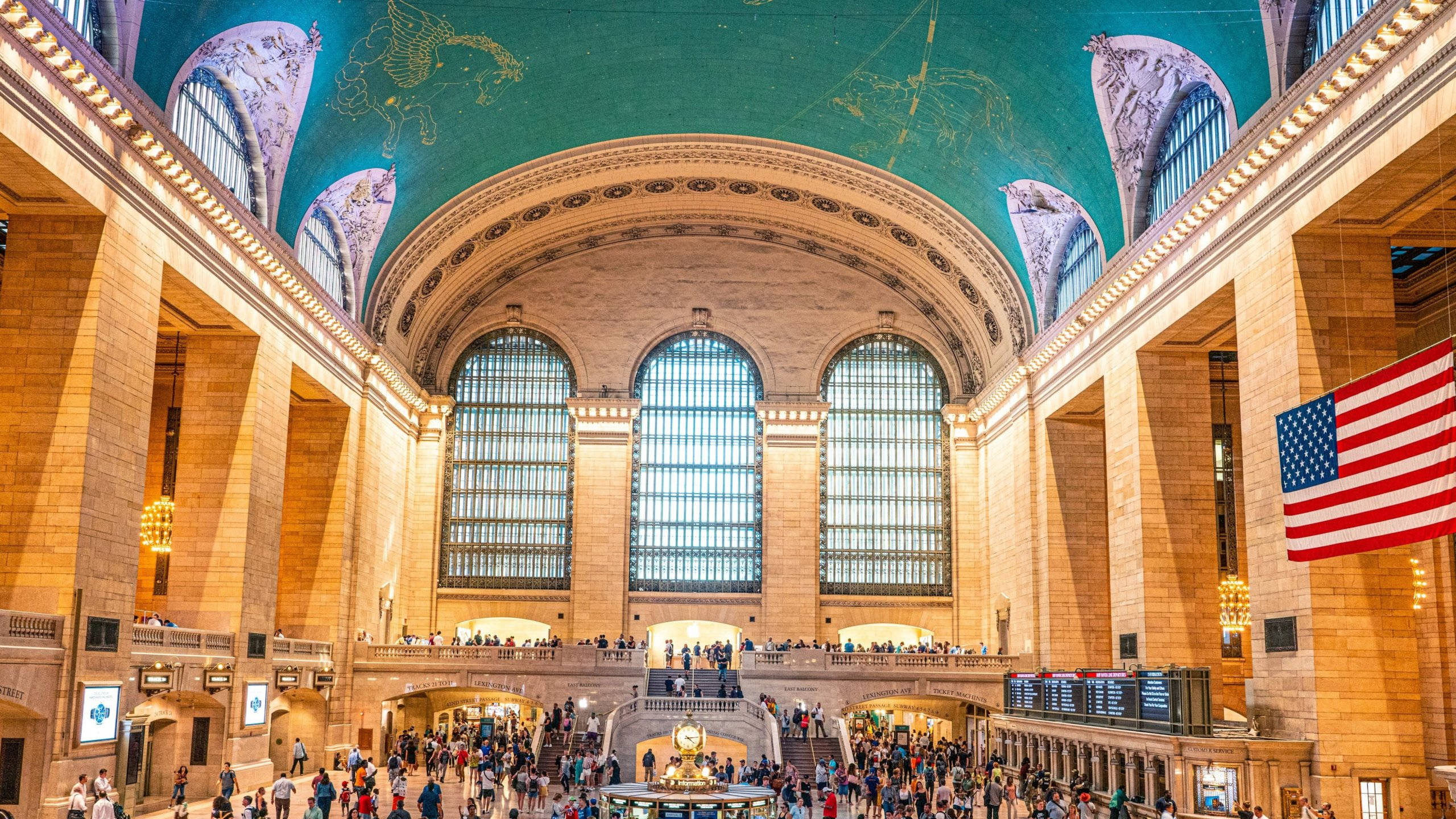 Grand Central Terminal, vaulted ceiling, celestial murals, 2K Desktop Wallpaper