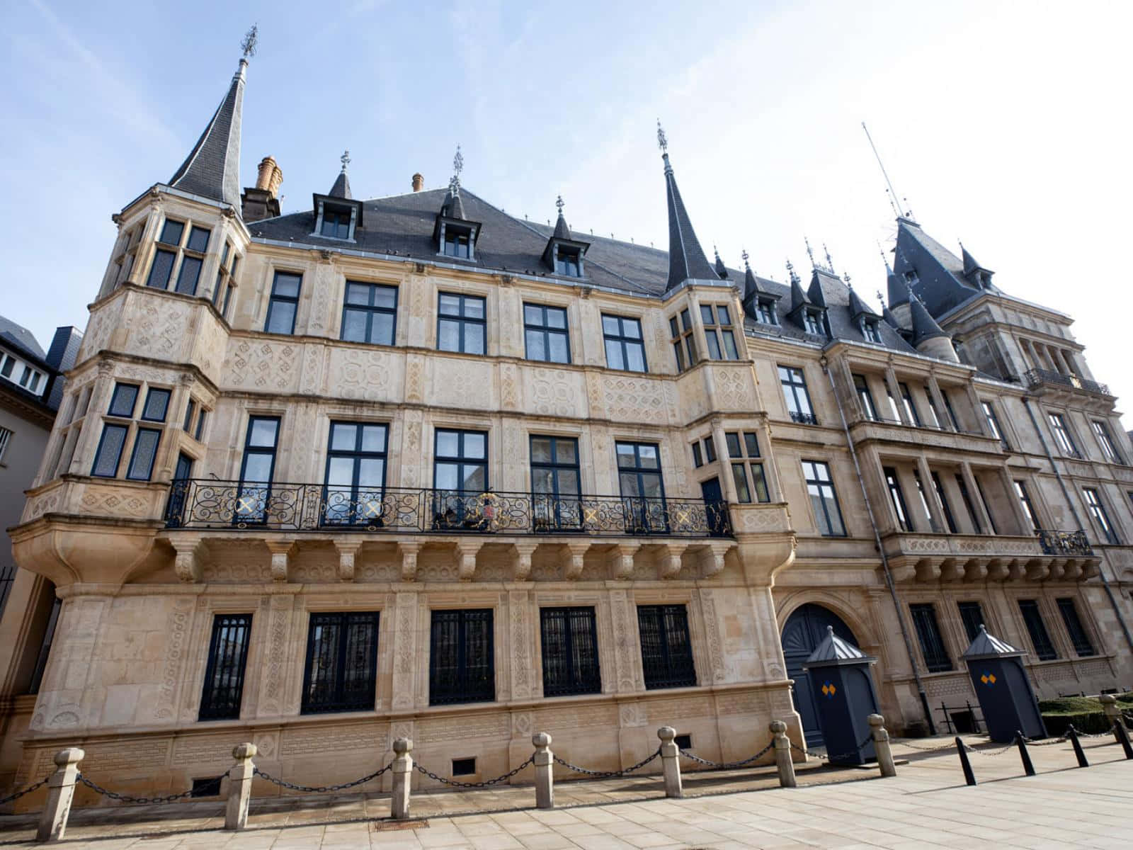 Grand Ducal Palace, black slate roofs, spires, HD Desktop Wallpaper