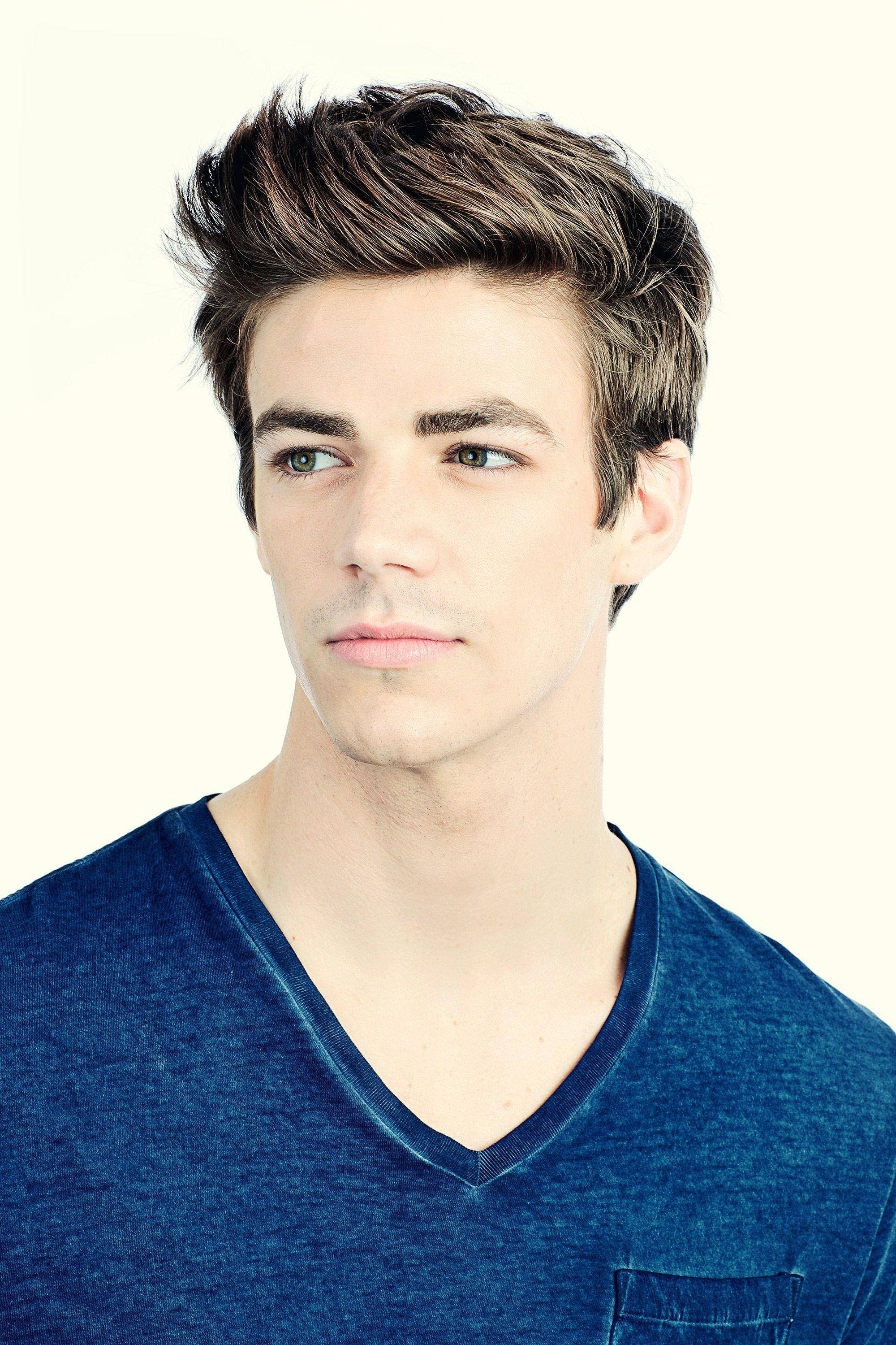 Grant Gustin, brown hair, green eyes, 2K Phone Wallpaper