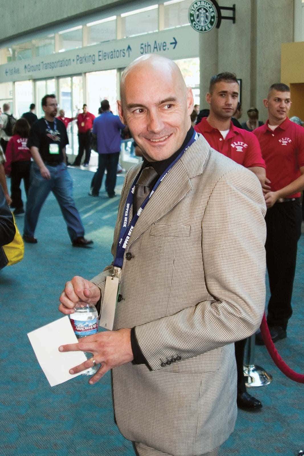 Grant Morrison, checkered suit, water bottle, HD Phone Wallpaper