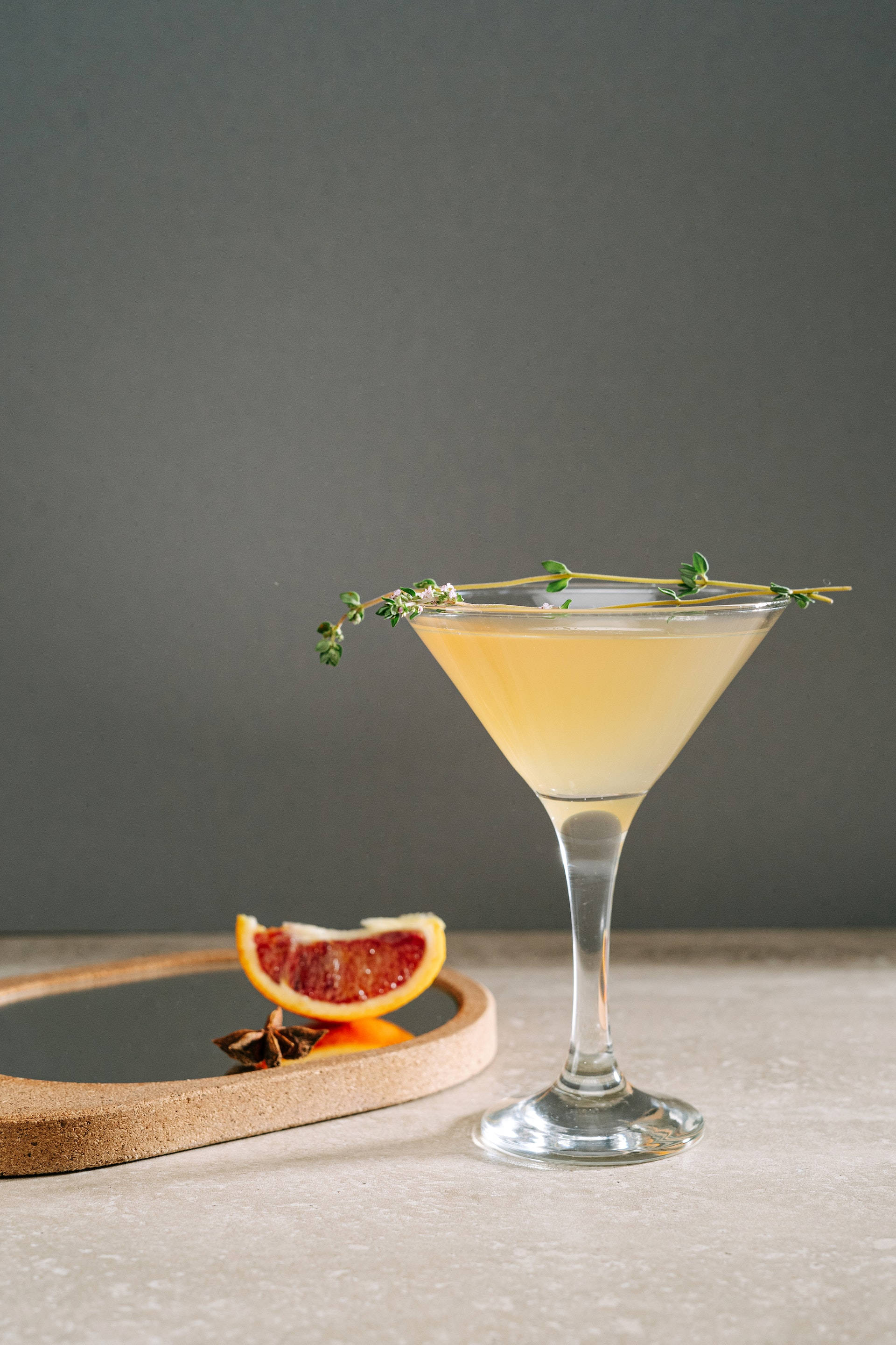 tequila cocktail, grapefruit, martini glass, 2K Phone Wallpaper